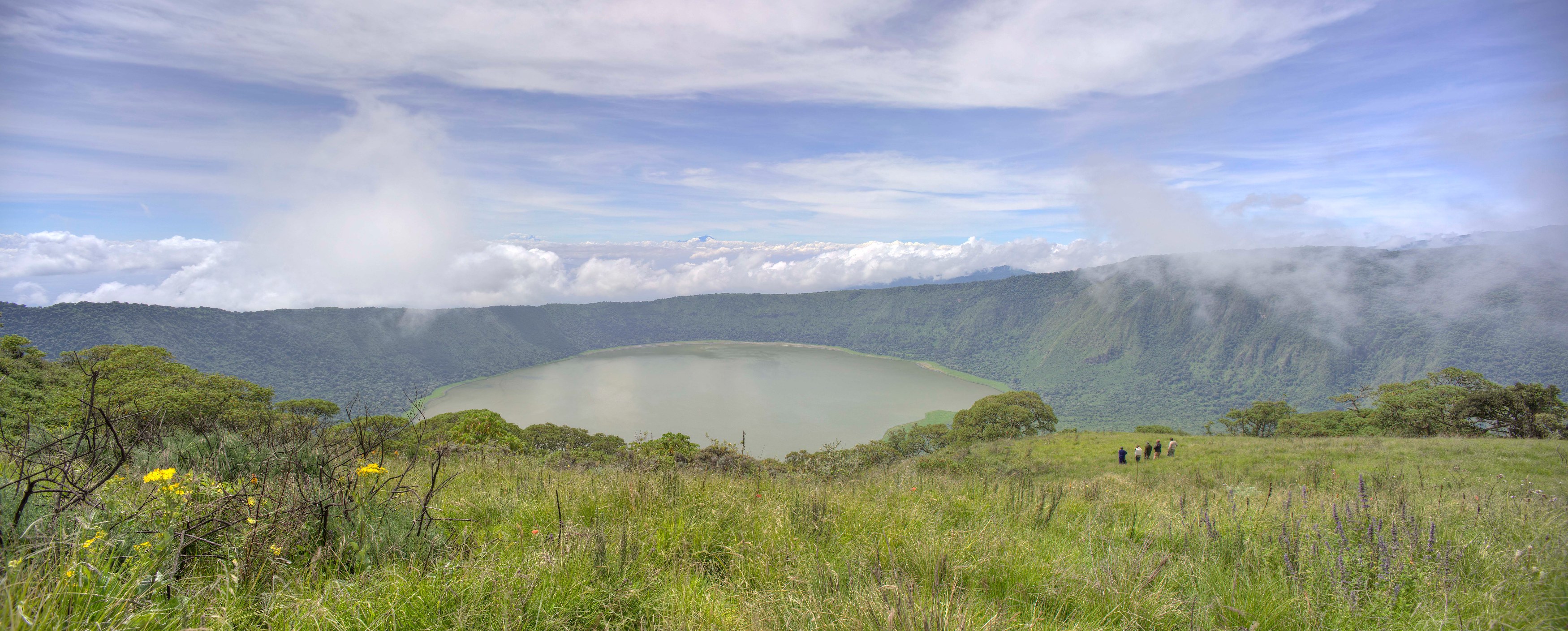 TZ-Ngorongoro-Waling-Olmoti.jpg