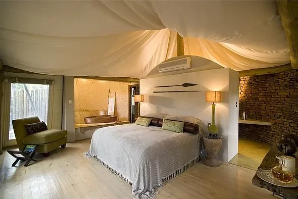 ZA-Marataba-Luxury_Suite_Interior.webp