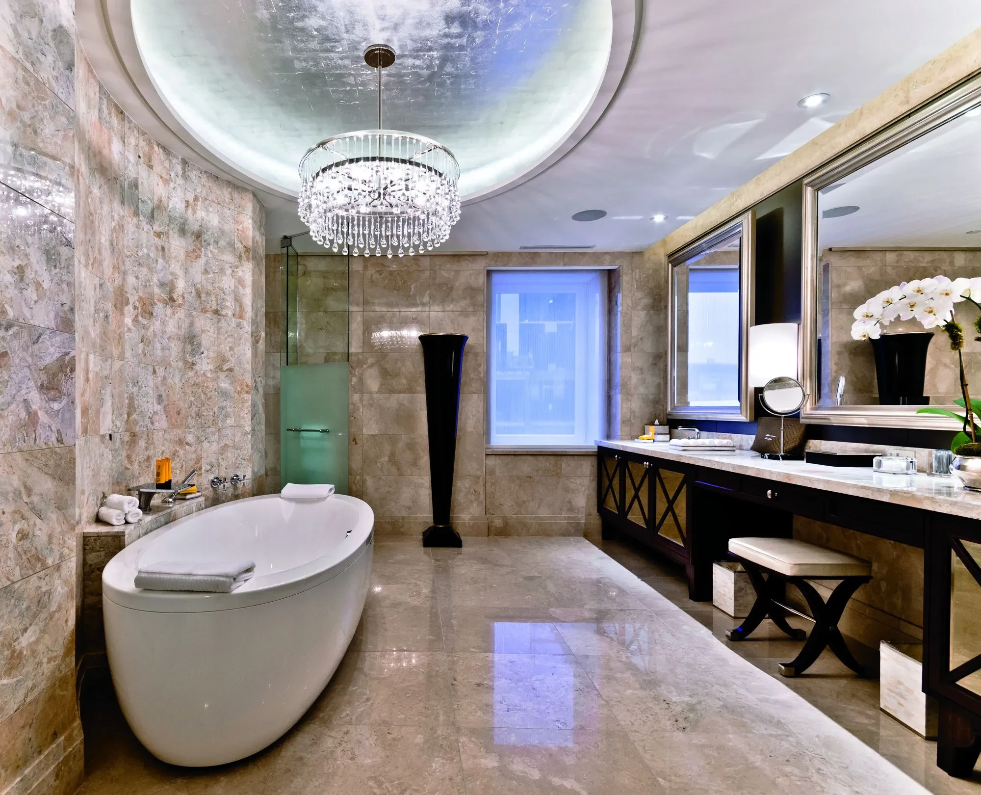 CA - accommodatie - Ritz Carlton Montreal - Bathroom.webp