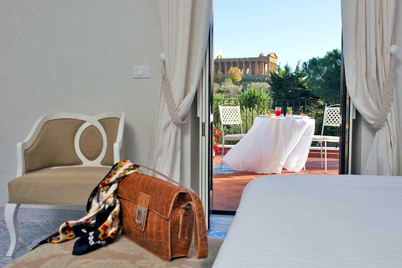 IT - Accommodatie - Hotel Villa Athena - Double Bedroom with Balcony.jpg