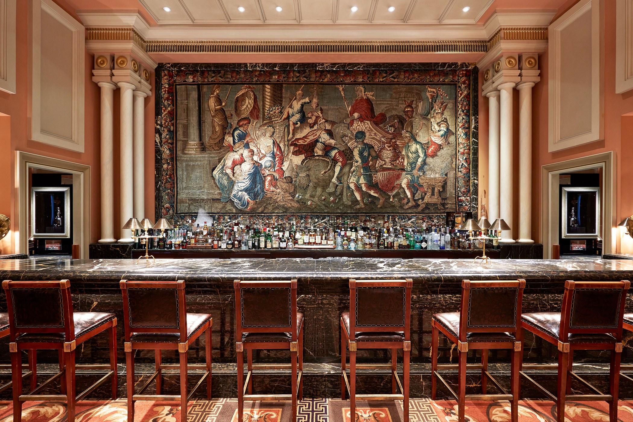 GR - Hotel Grande Betagne - Alexander's Bar.jpg