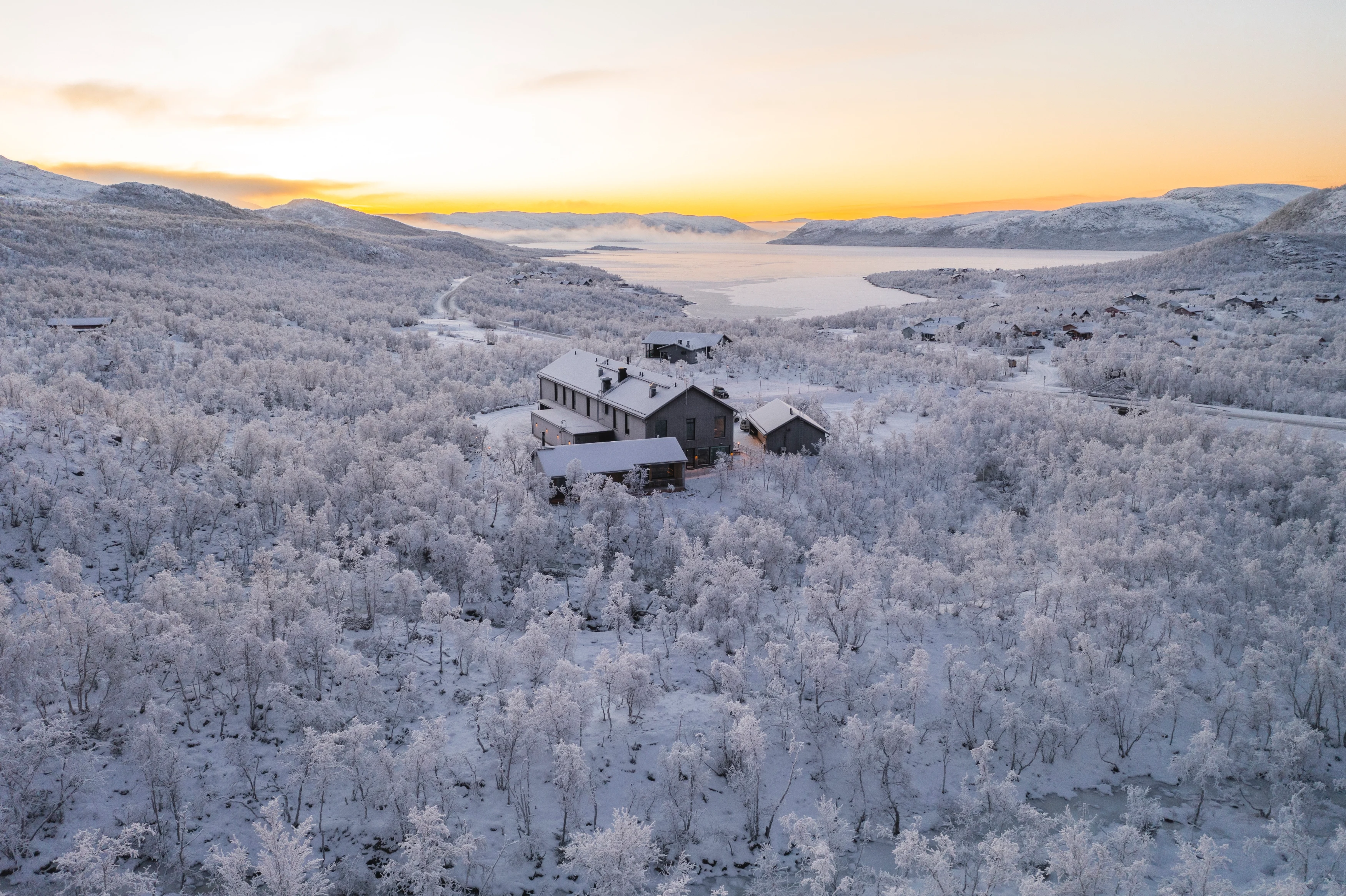 FI - Accommodatie - Cahkal Hotel -EXTERIOR winter.webp