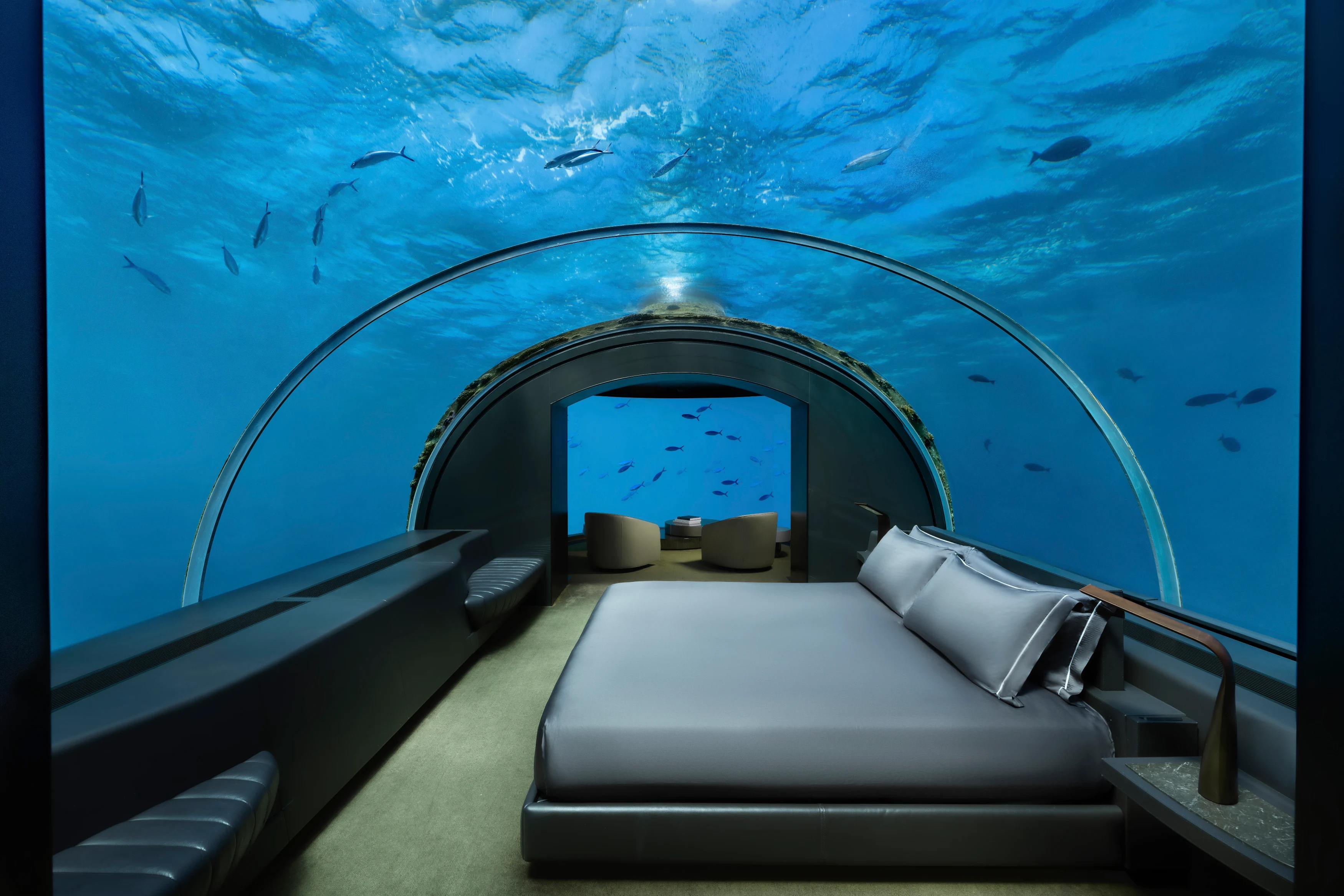 MV-Accommodatie-Conrad-Maldives-Rangali-Island-Muraka-Undersea-Bedroom.webp