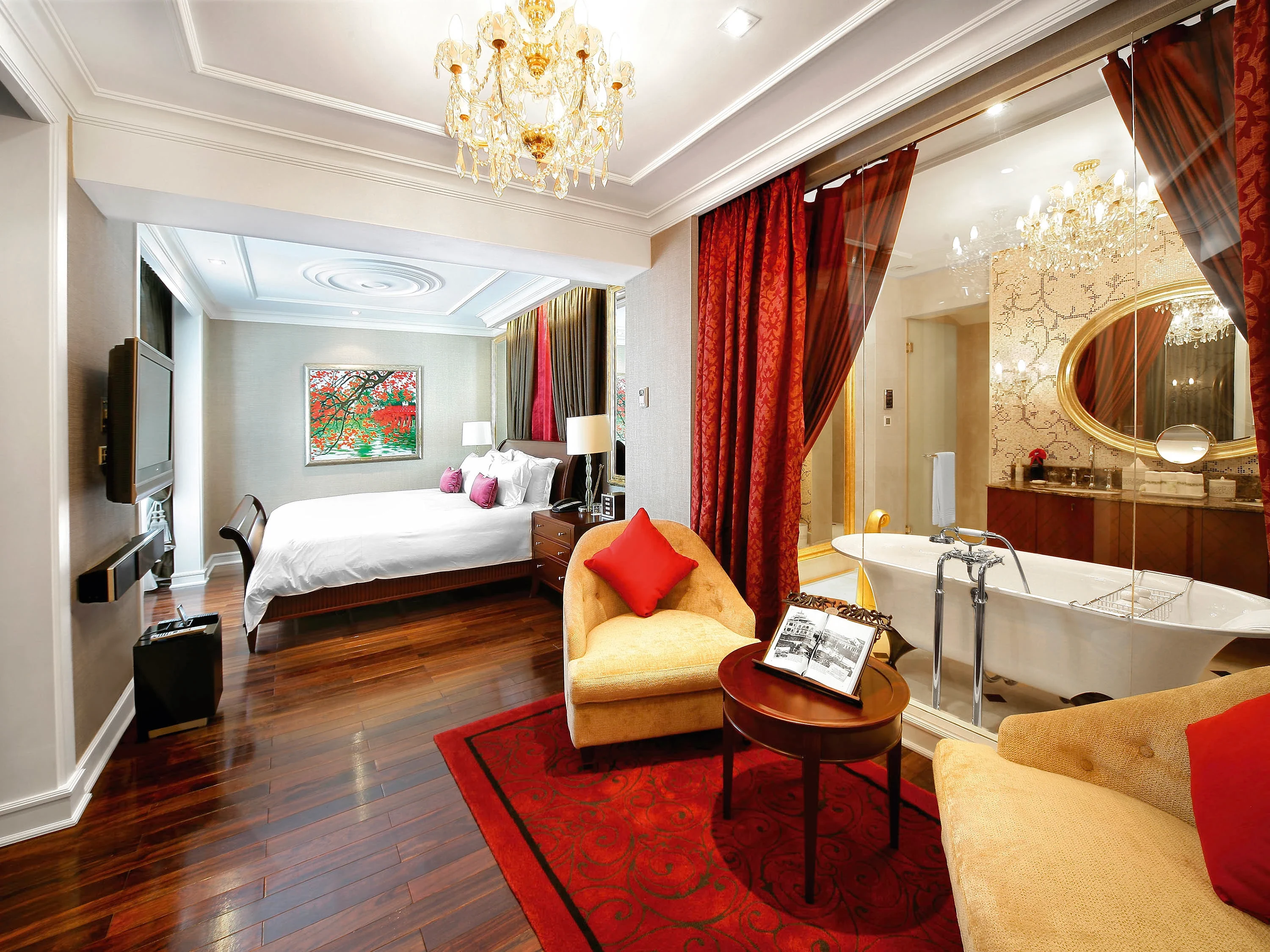 VN - Sofitel Metropole - Bedroom.webp