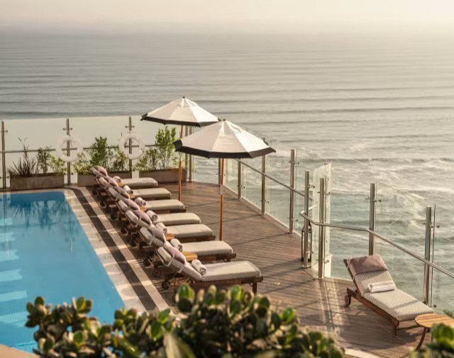 PE - Accommodatie - Belmond Miraflores Park - Pool.jpg