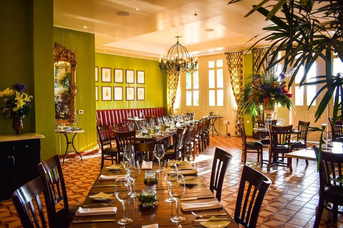 EC - Hotel del Parque - restaurant inside.jpg