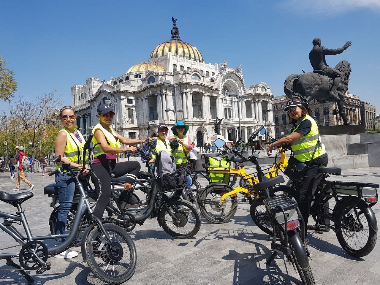 MX - Mexico City - E-bike Tour2.jpeg