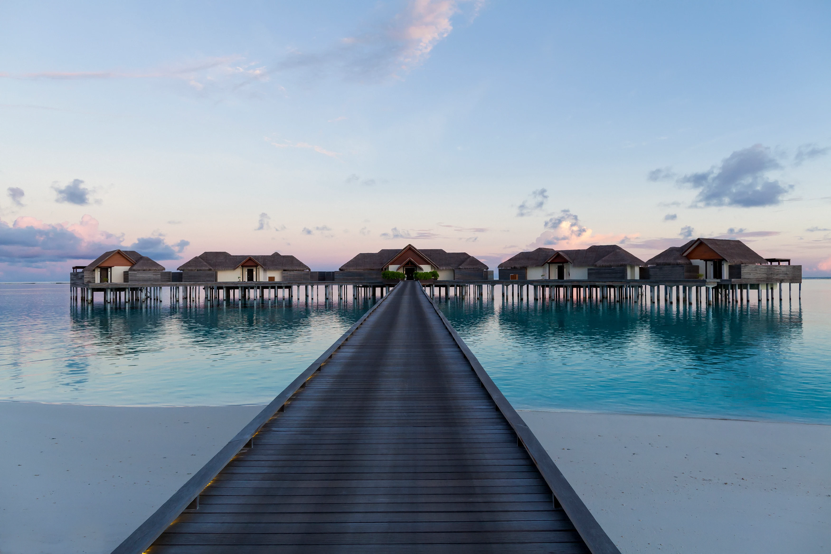 MV - Niyama Maldives - Jetty overwater.webp