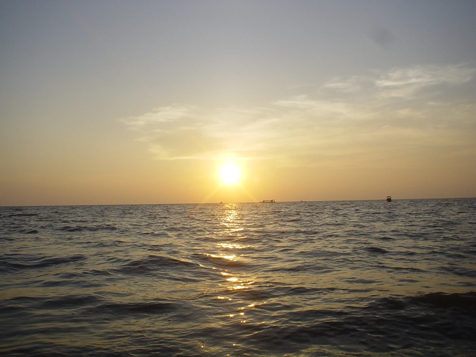 KH - Biking Rolous - Tonlé Sap Lake.webp