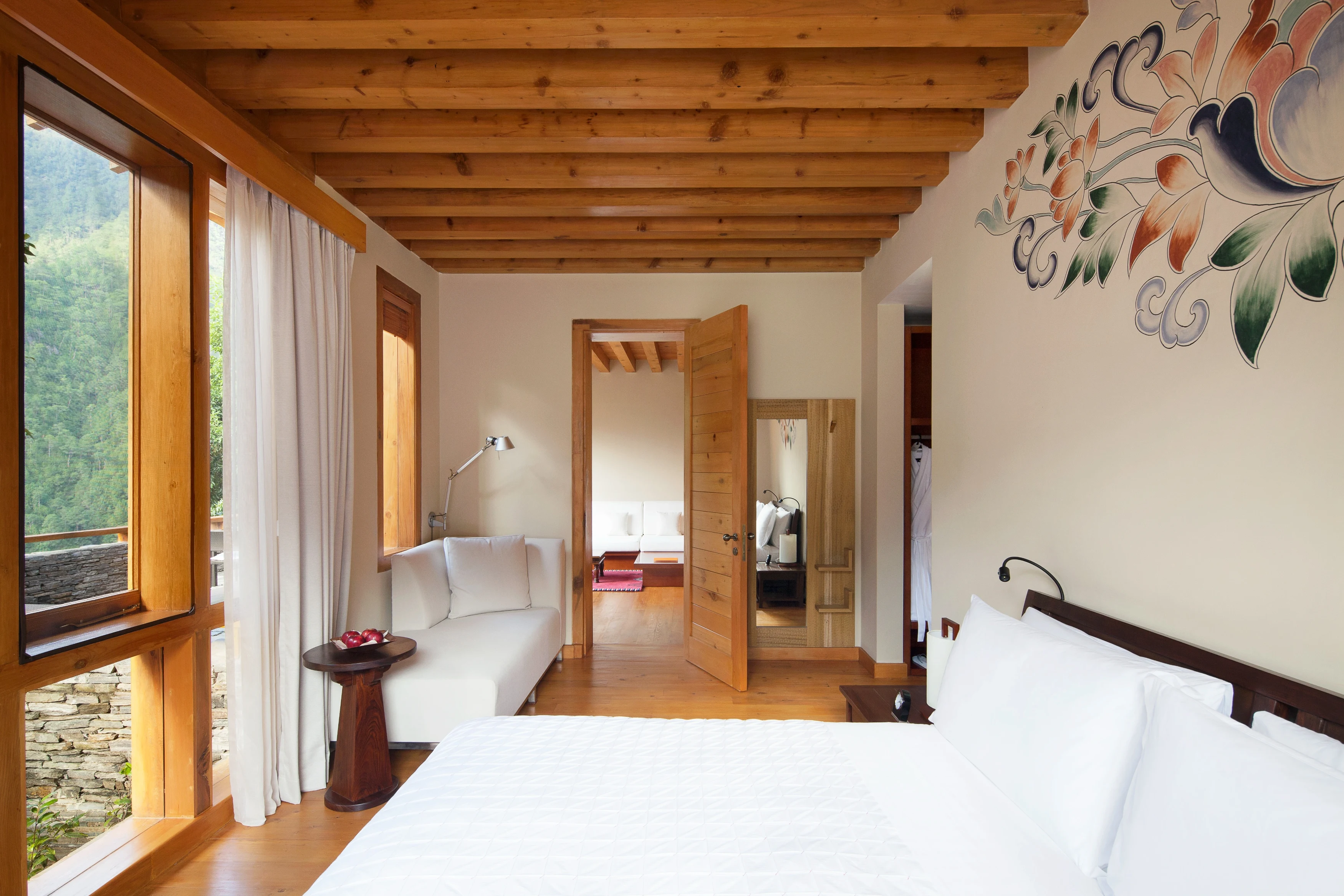 BT-accommodatie-Uma-Punakha-Valley-villa-master-bedroom-slapen.webp