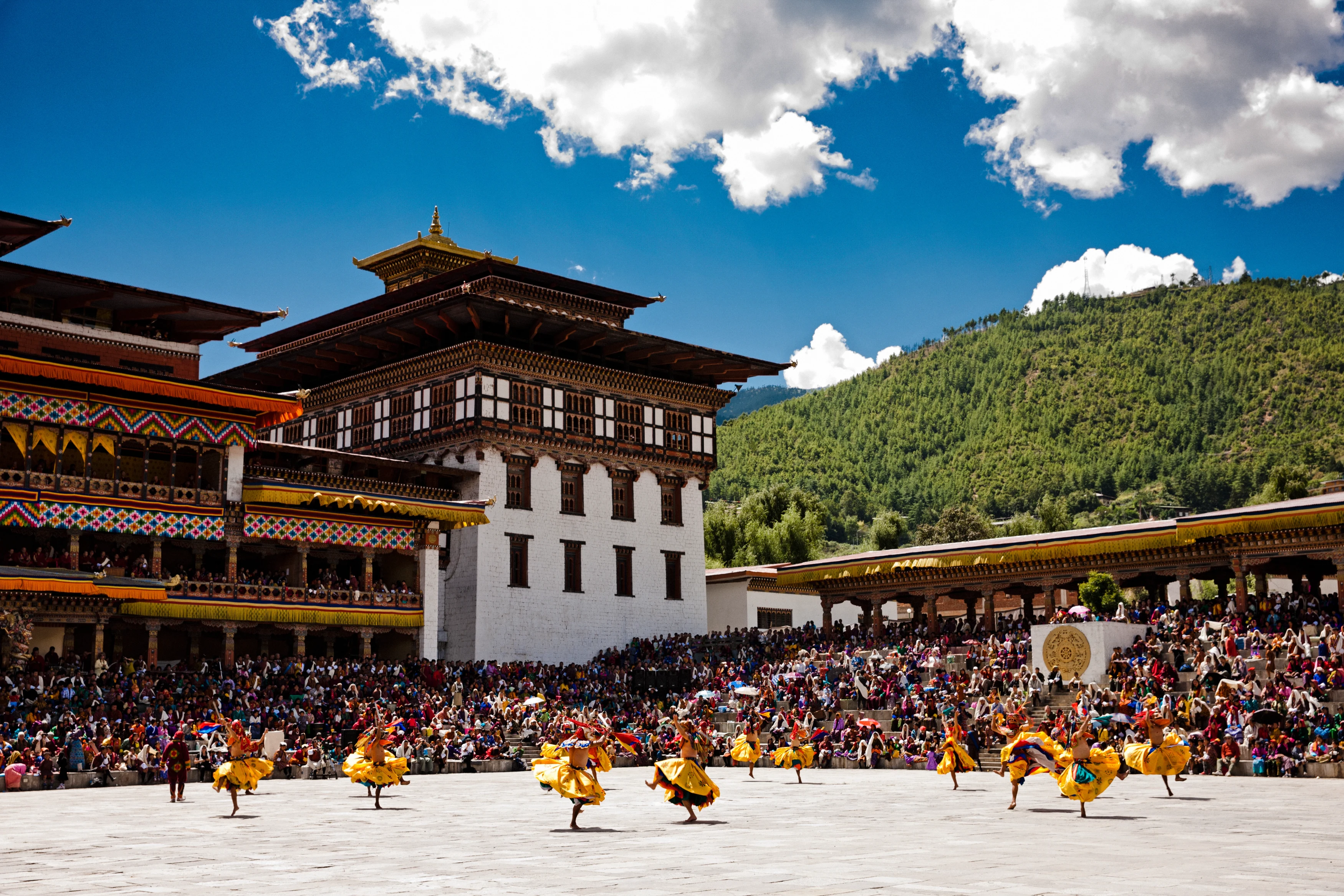 BT-Thimphu-festival-at-Tashichoe-Dzong.webp