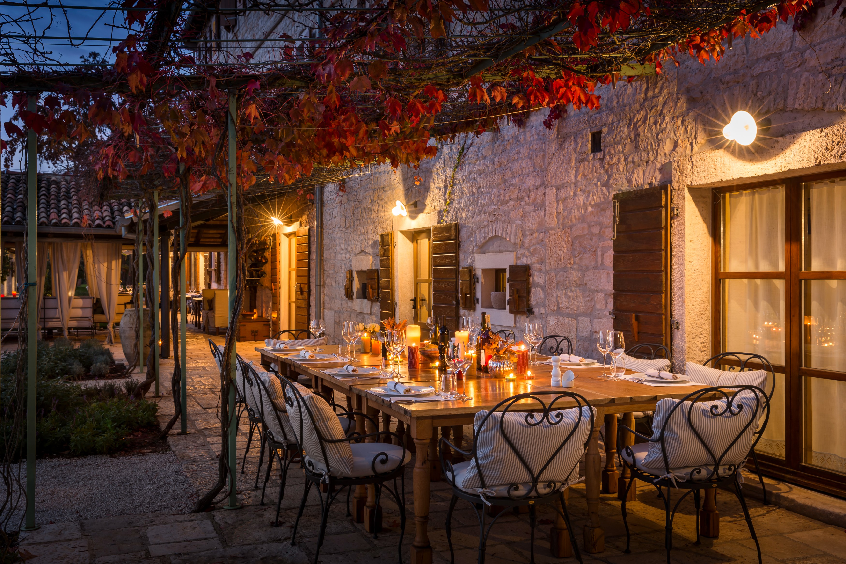 HR - Meneghetti Wine Hotel - Dinner outside .jpg