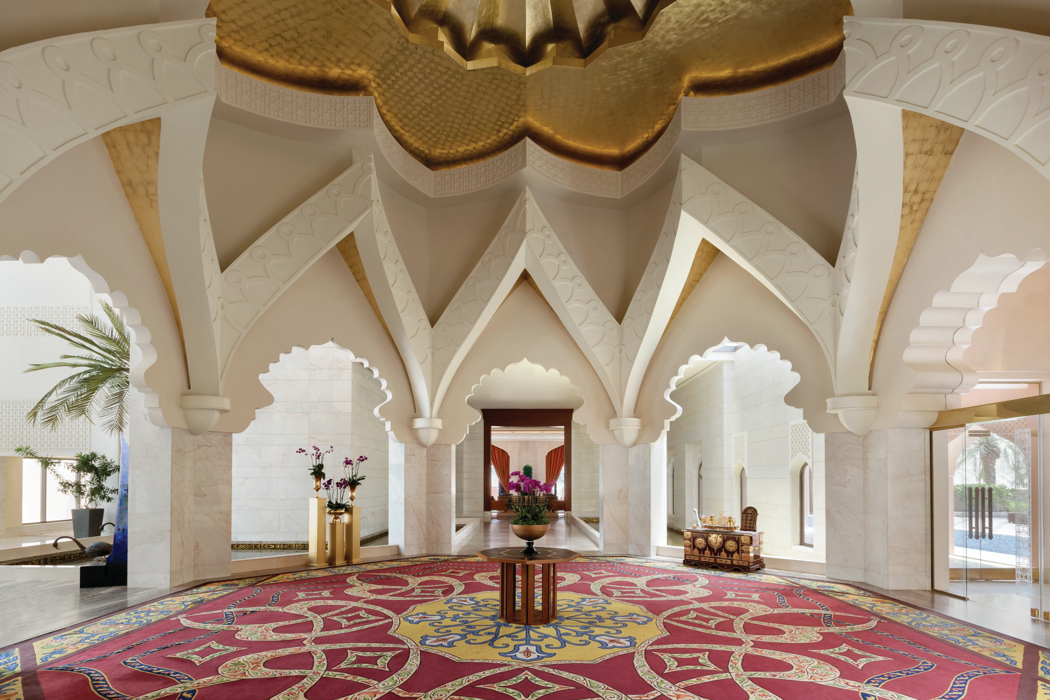 OM - Shangri-La Al Husn Resort & Spa - Lobby.webp