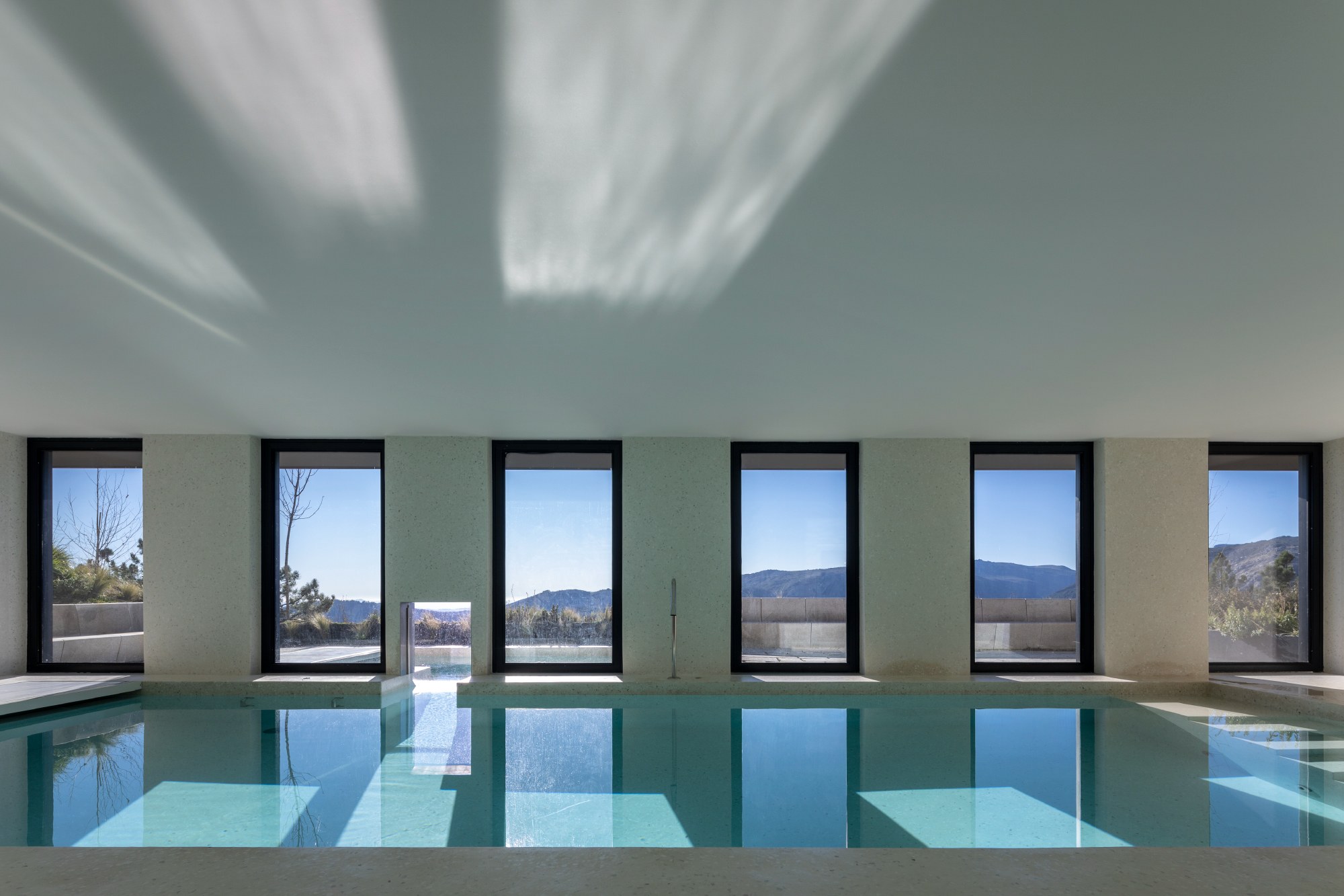 PT - Casa de Sao Lourenco - Pool Inside (7).JPG