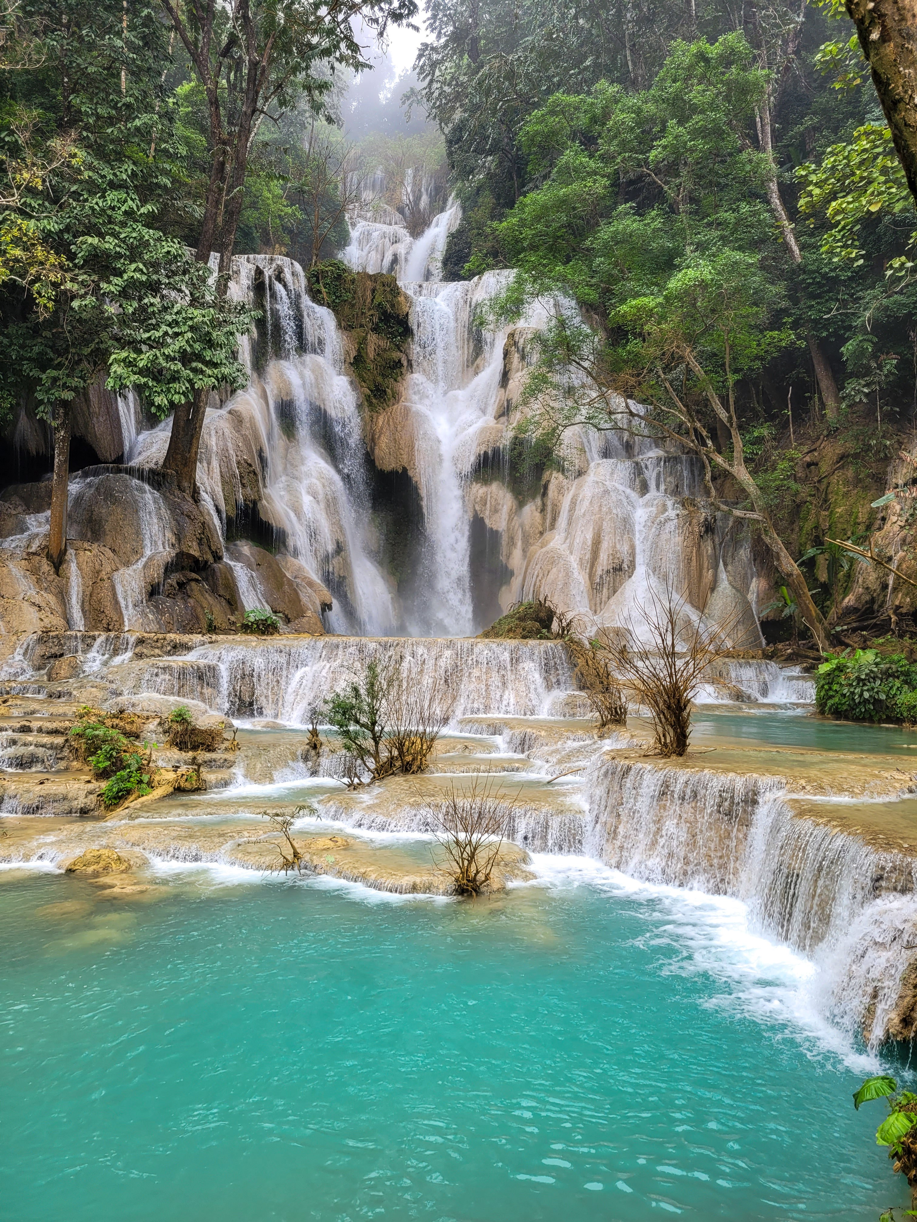 LA-Studiereis Evelyn-  Kuang Si waterfall (1).jpg