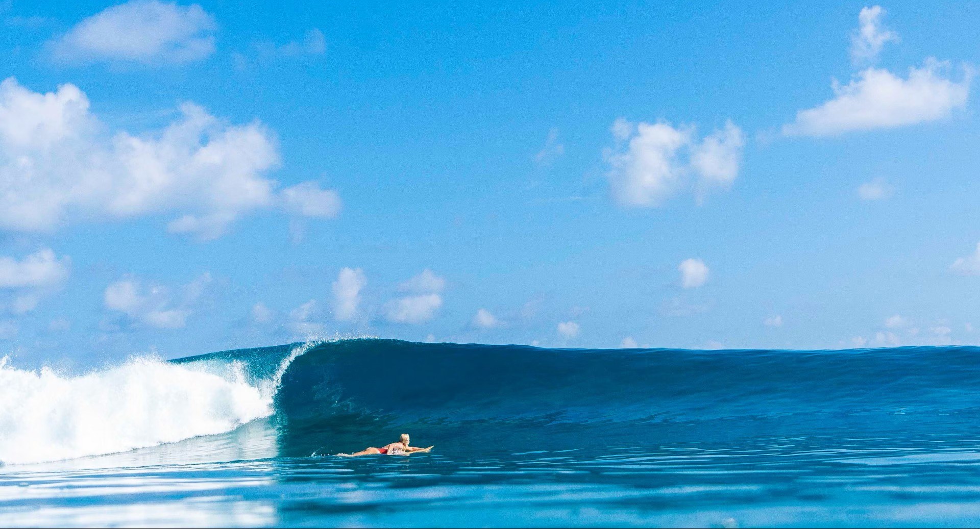 MV-Niyama-Surfing.jpg