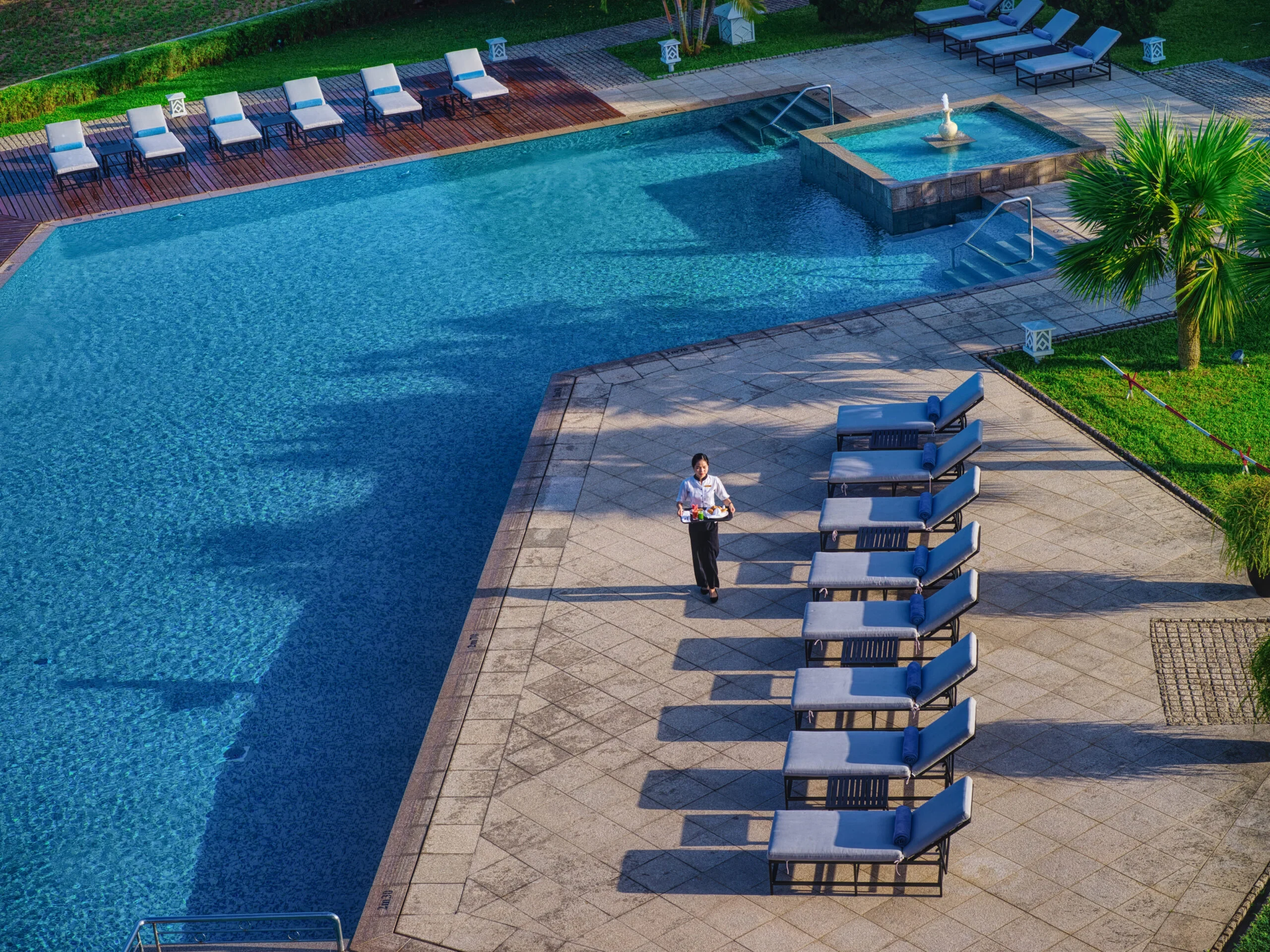 VN-Azerai-Pool 2.webp