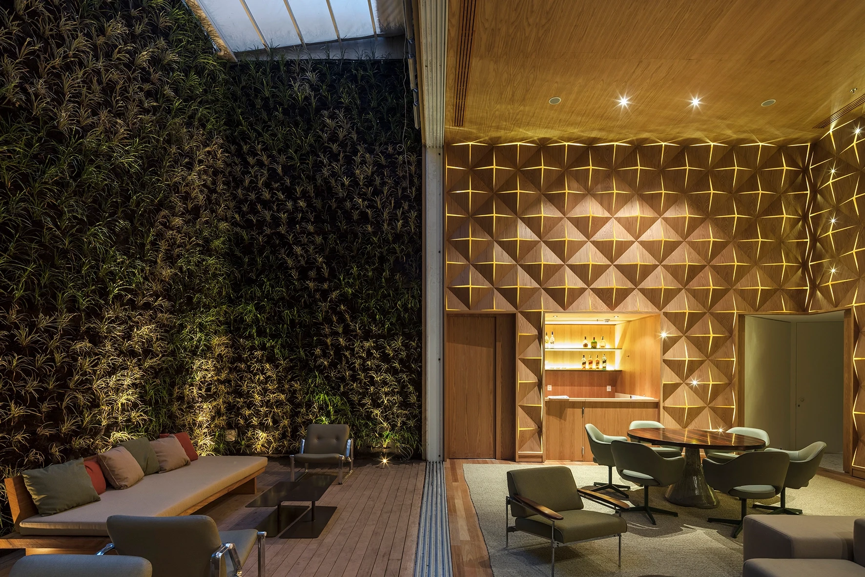 BR-Hotel Emiliano.webp