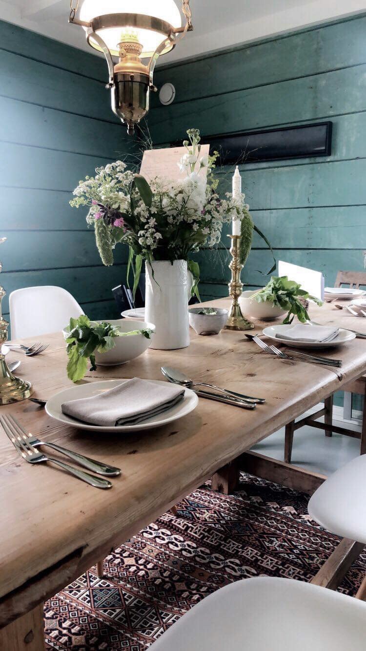 NO - Owners Cabin - Diningroom.jpg