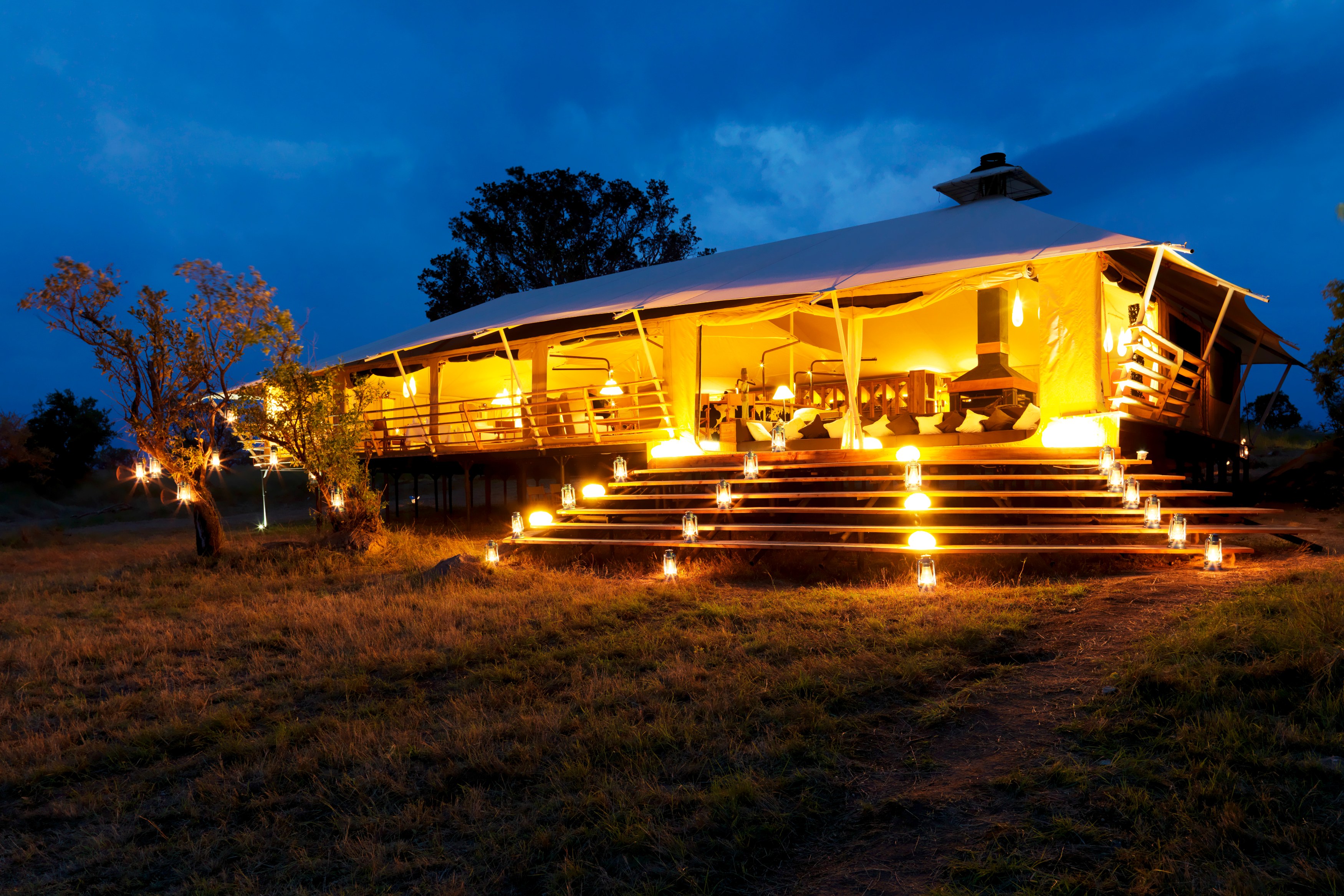 TZ - Serengeti Bushtops - main area.jpg