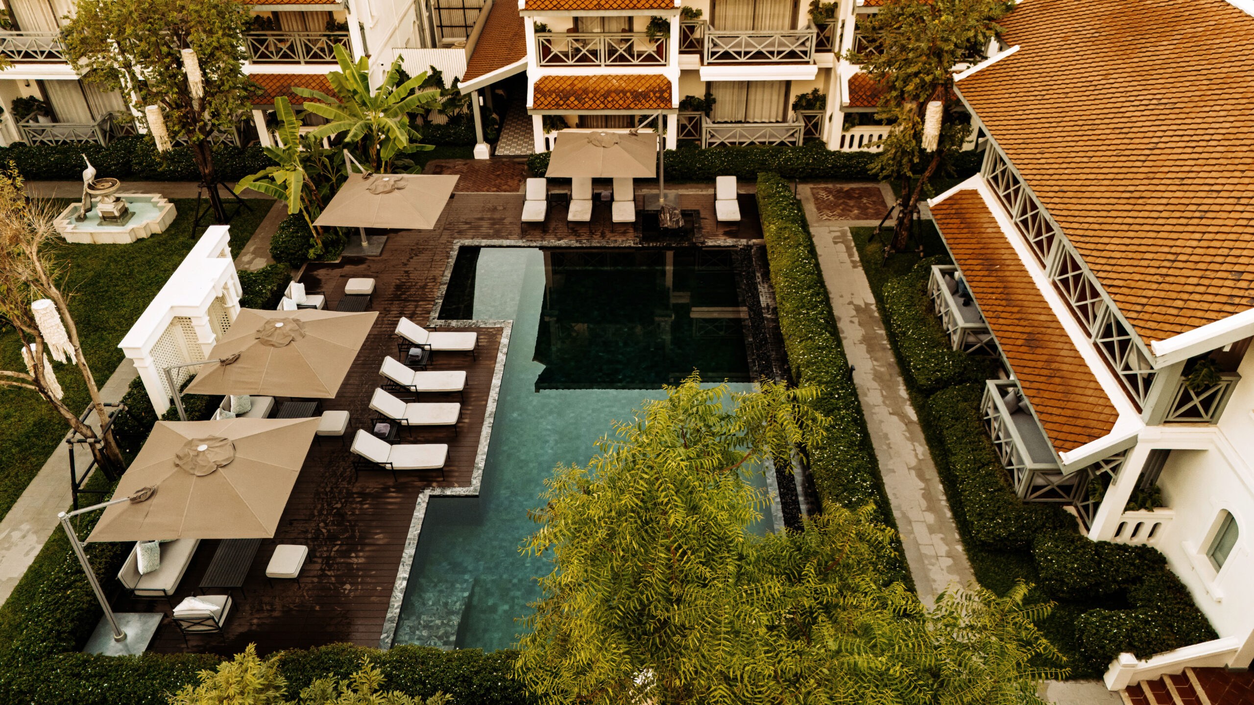La-Souphattra-pool.jpg