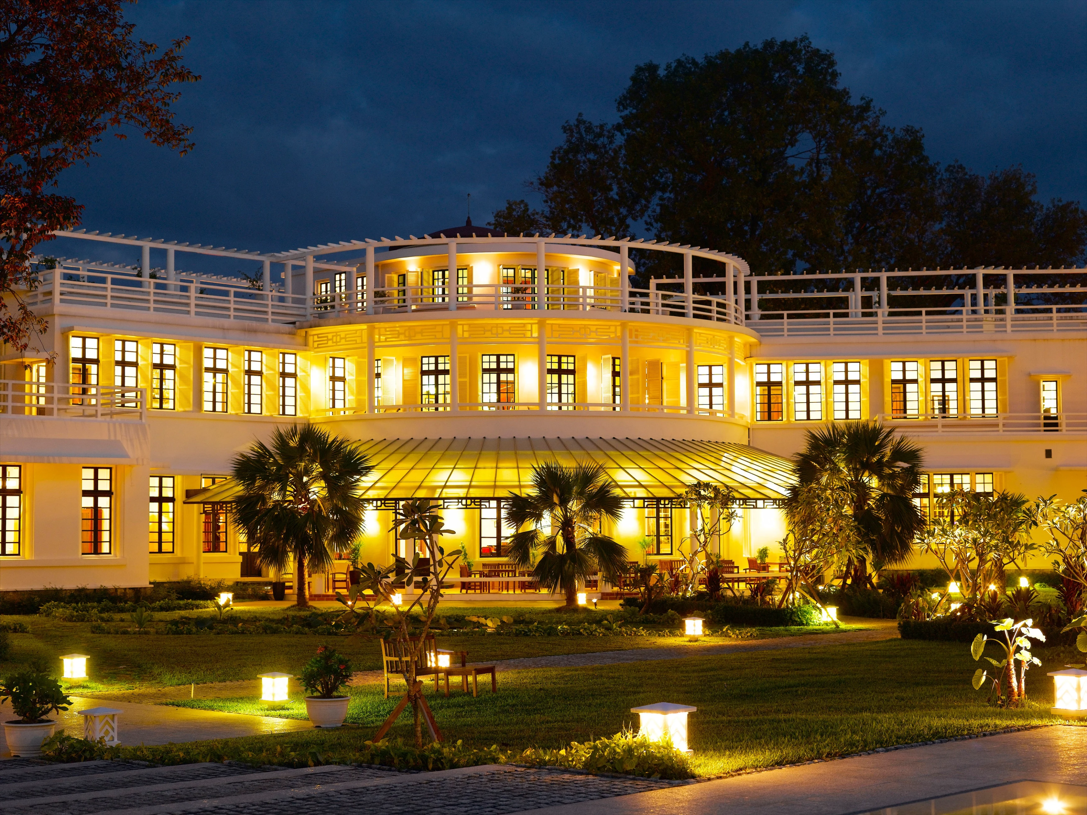 VN - La Residence - Front Face 2.webp