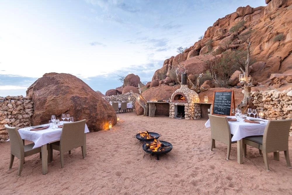 NA-Onduli Ridge-outdoor dining.webp