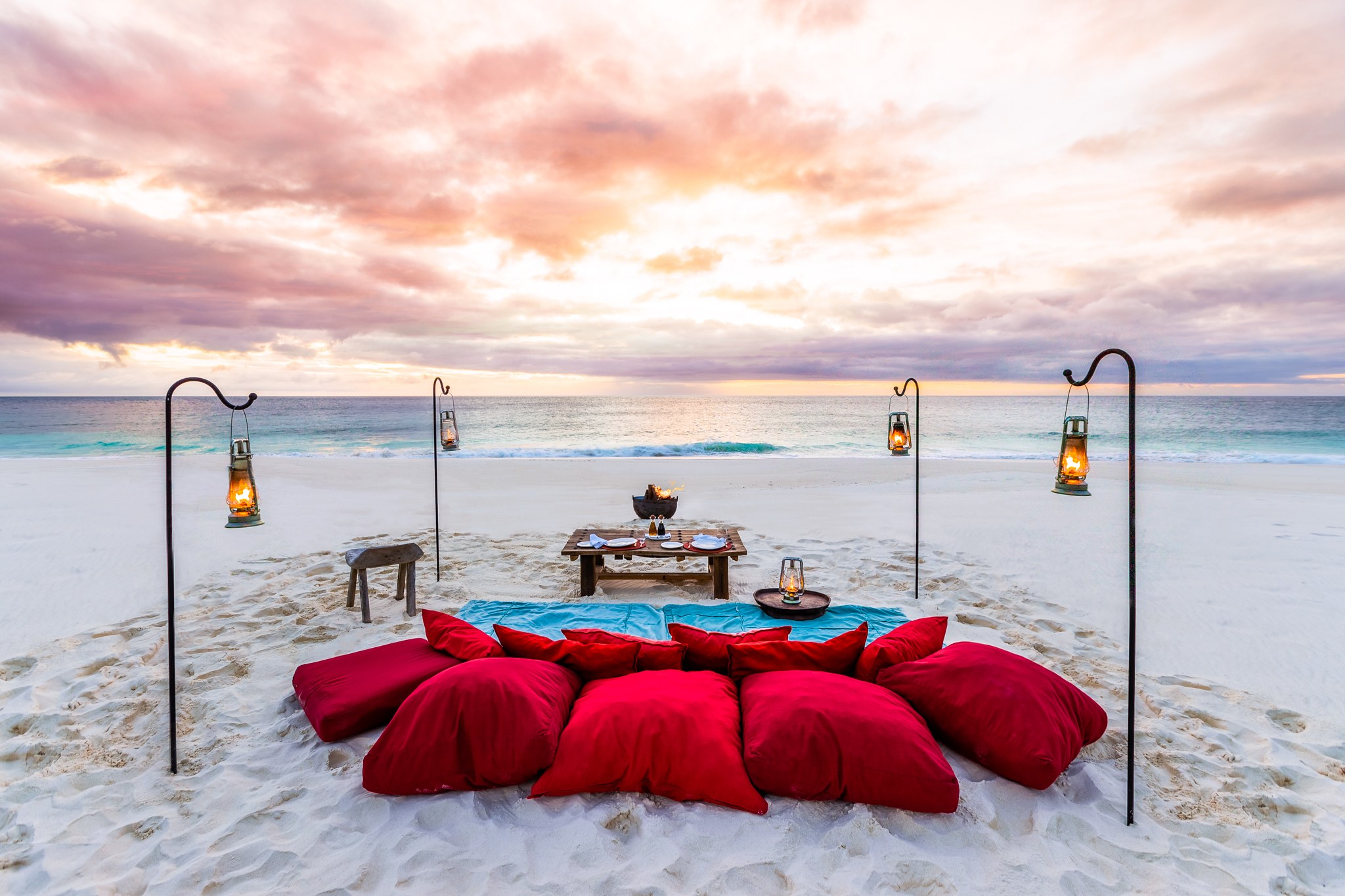 SC - North Island - Destination Dining - Beach Dinner.jpg