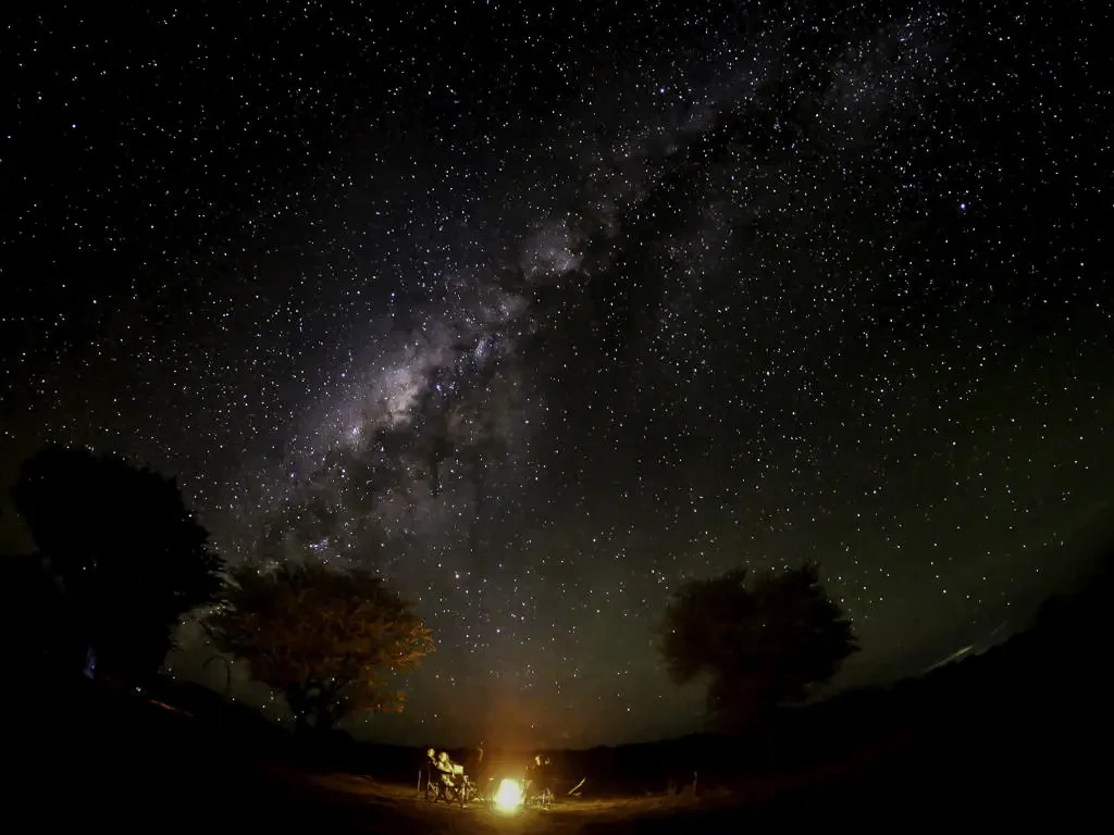 TZ-Usawa Serengeti-campfire under the stars.webp