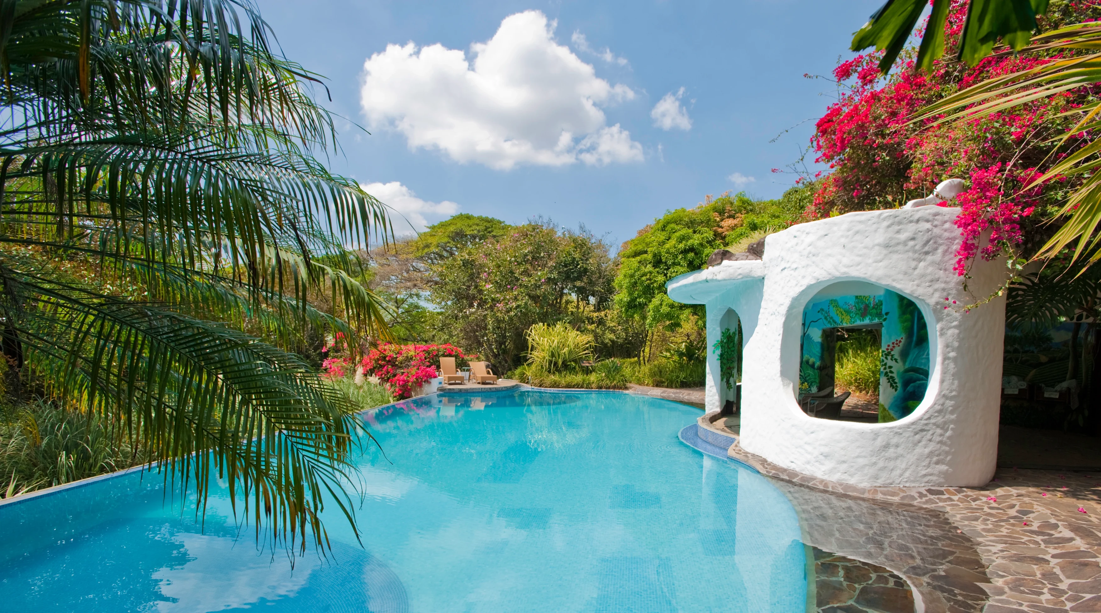 CR- Finca Rosa Blanca-pool.webp