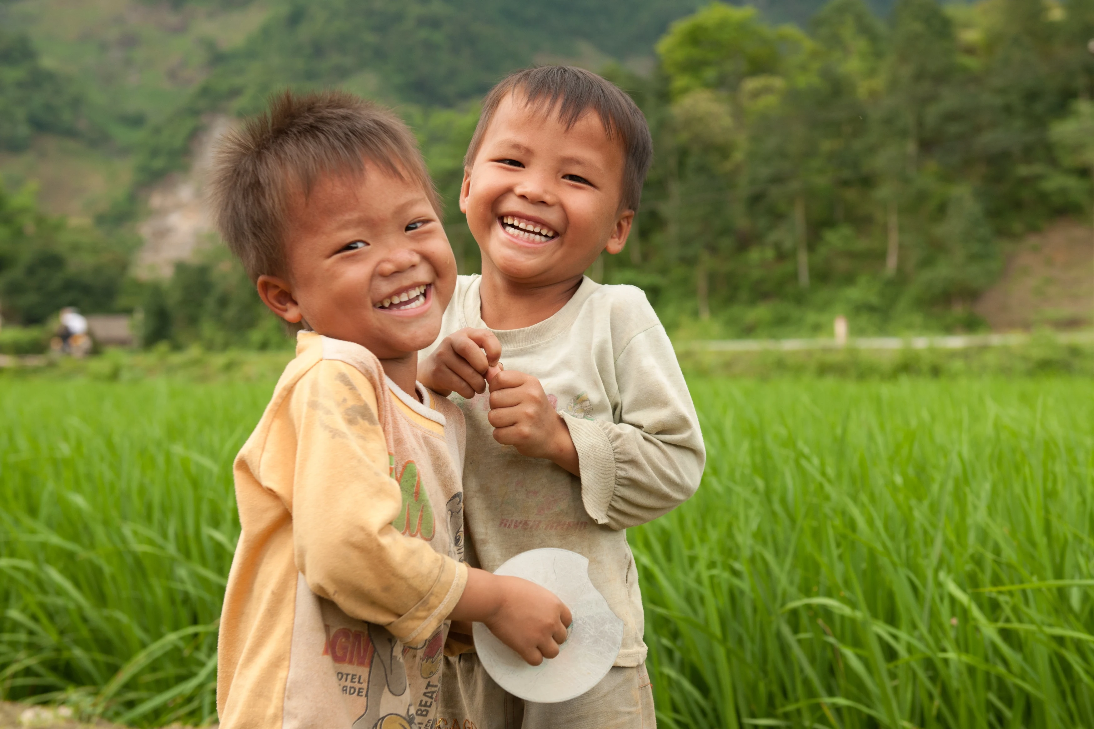 VN - Algemeen - Kids on rice field (2).webp