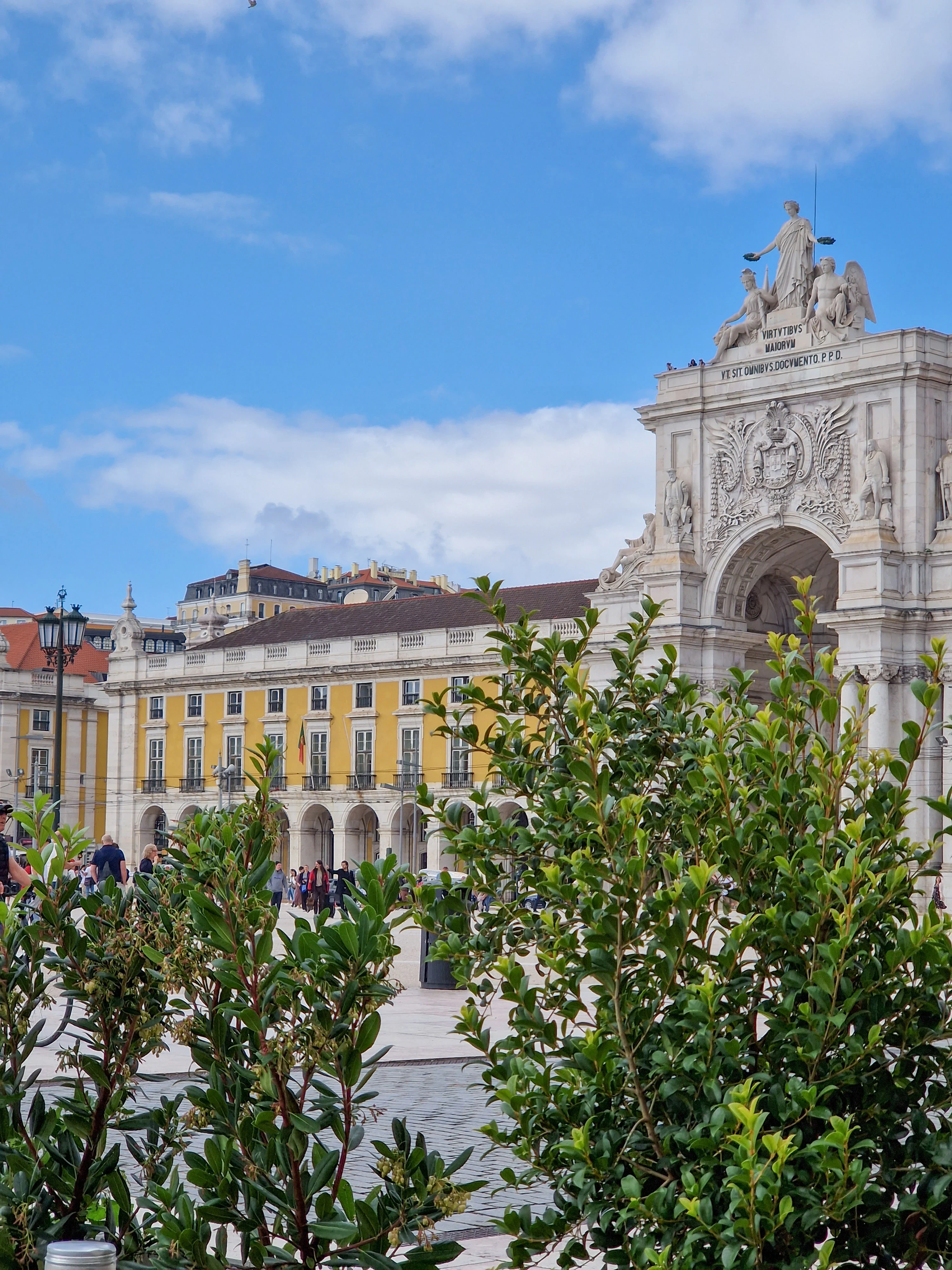 PT - Studiereis - Lissabon Praca do Comercio.webp