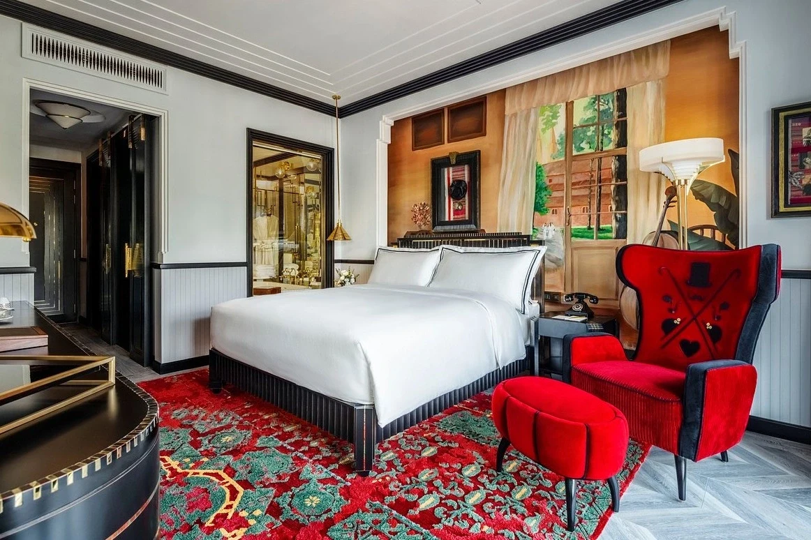 VN - Capella Hanoi - Premier Room Bedroom.webp