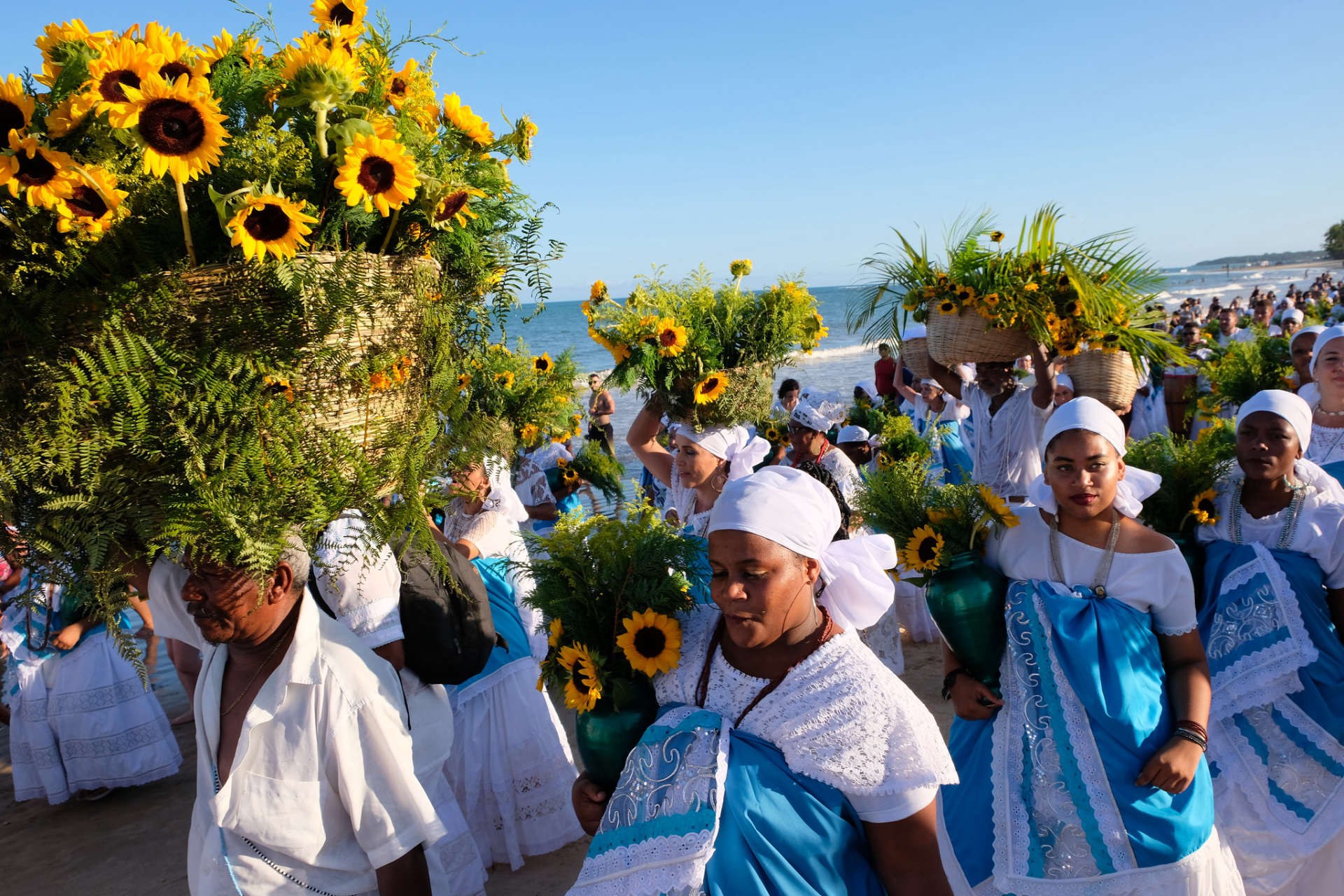BR-excursie-Festival-of-Candomble-Iemanja-in-Salvador-Trancoso-header-compressed.jpg