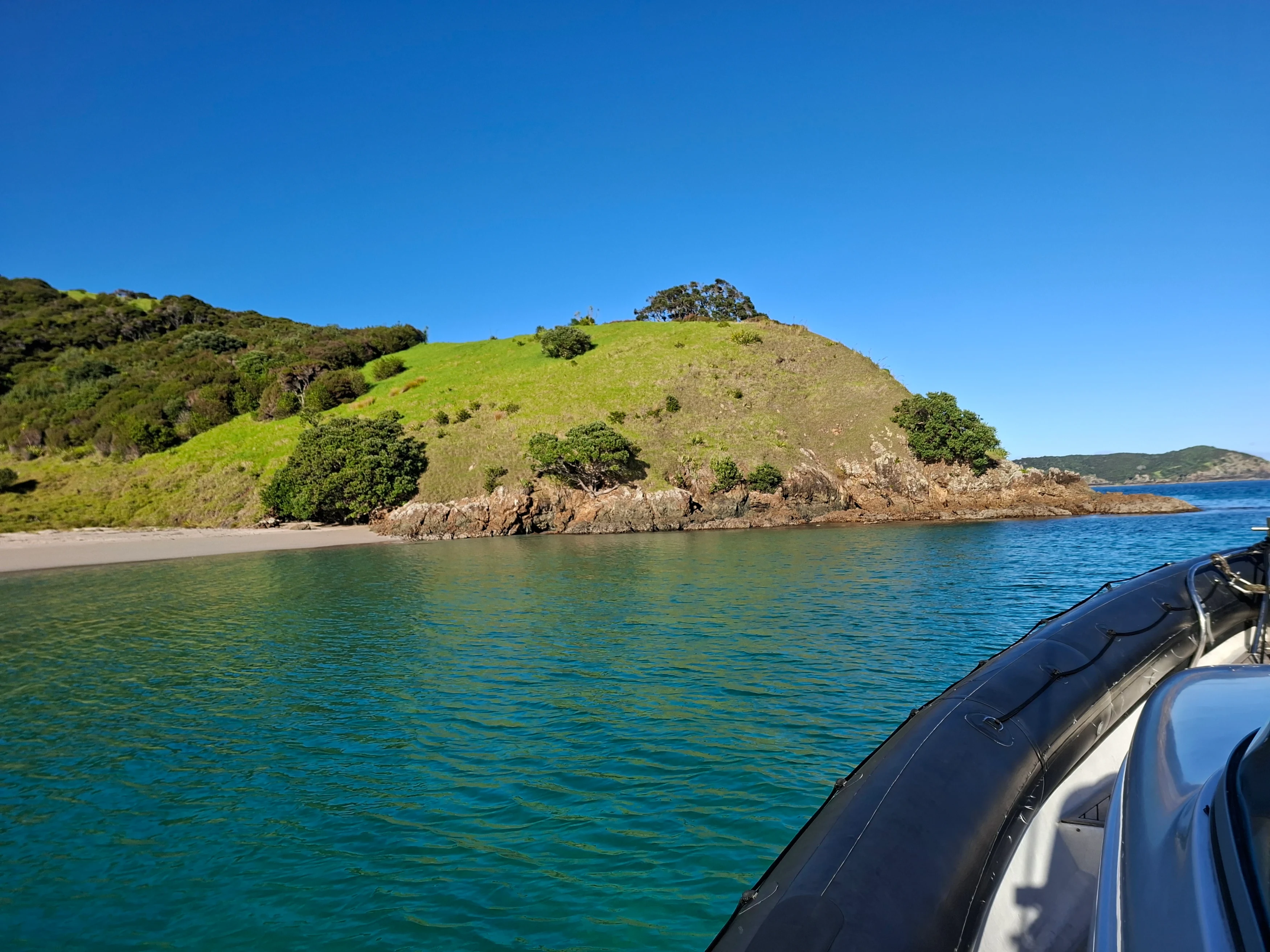 NZ - Famil 2025 - Bay of Islands - boat trip.webp