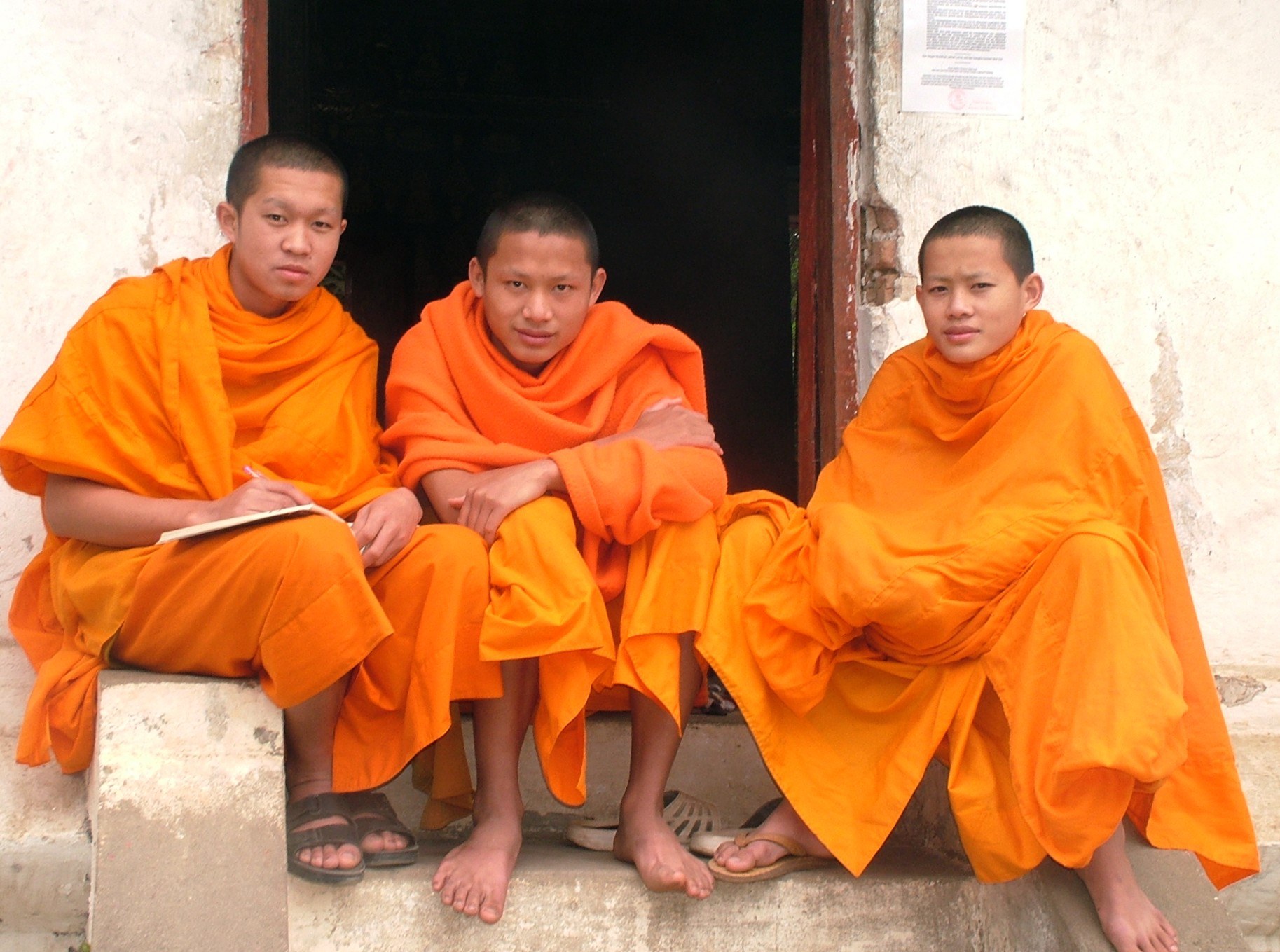 LA - Luang Prabang - Flickr Pjwar monks.jpg