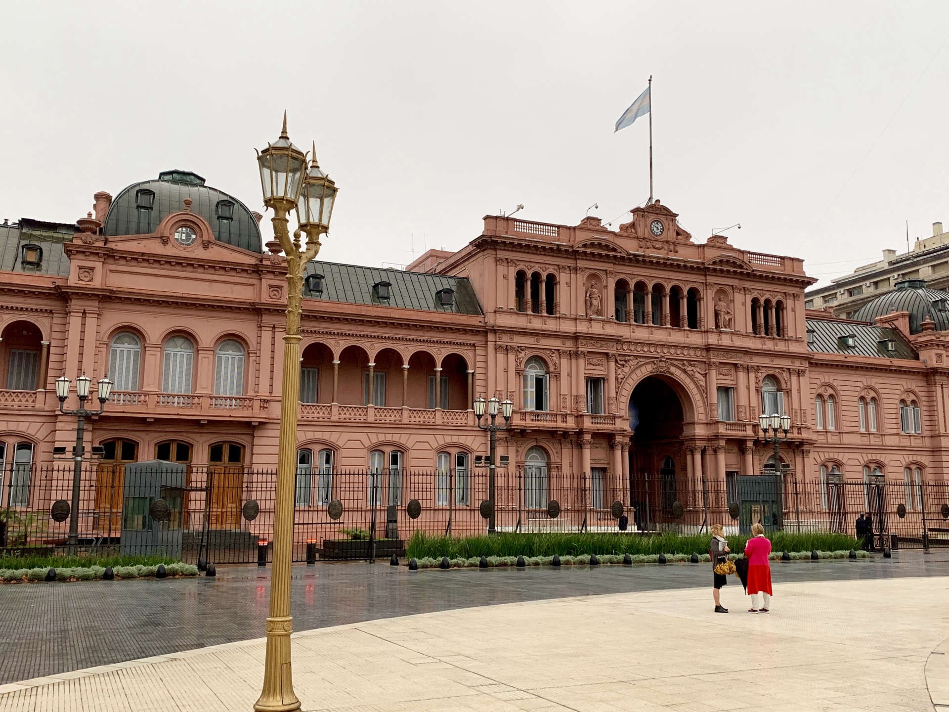 AR-Excursie-Buenos+Aires-Four-Balconies-Tour-Plaza+de+Mayo-compressed.jpeg