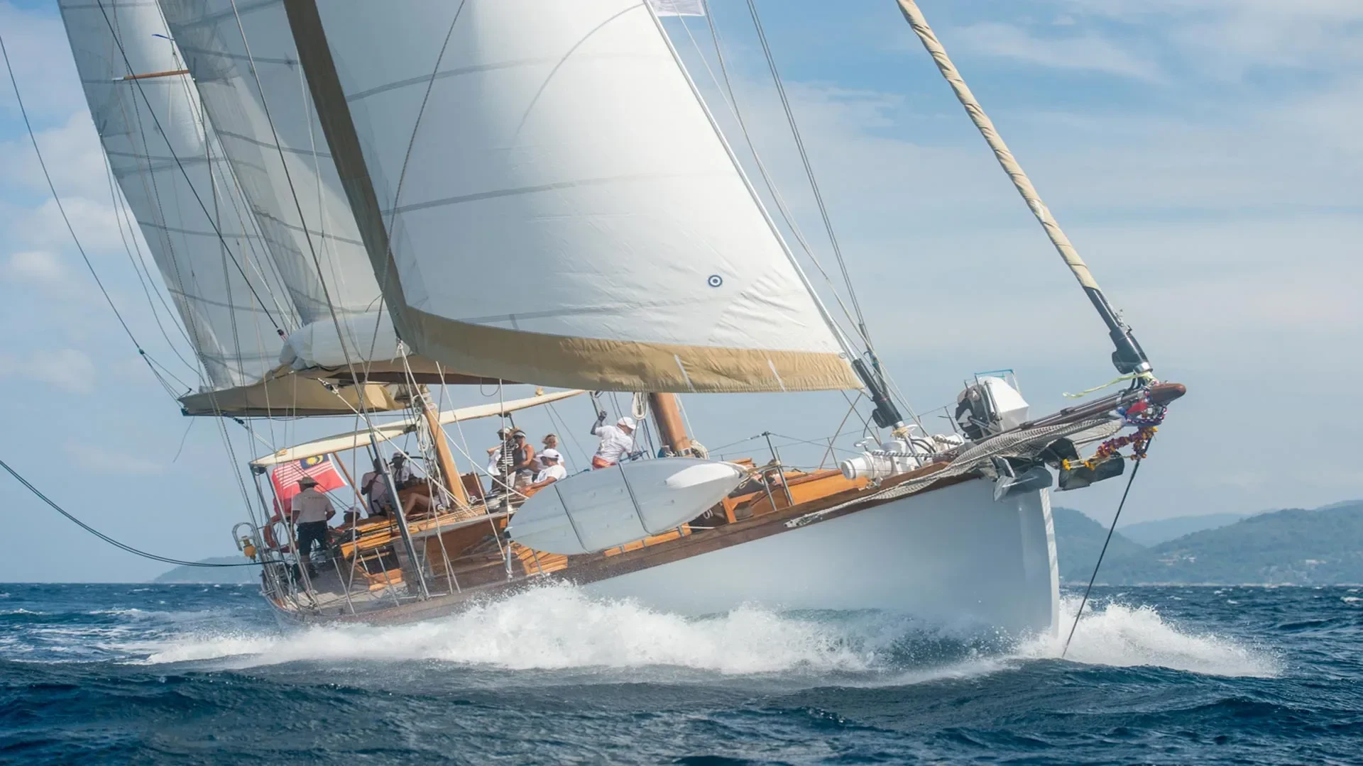 ID-Asia Global Yachting - SY Adventure.webp