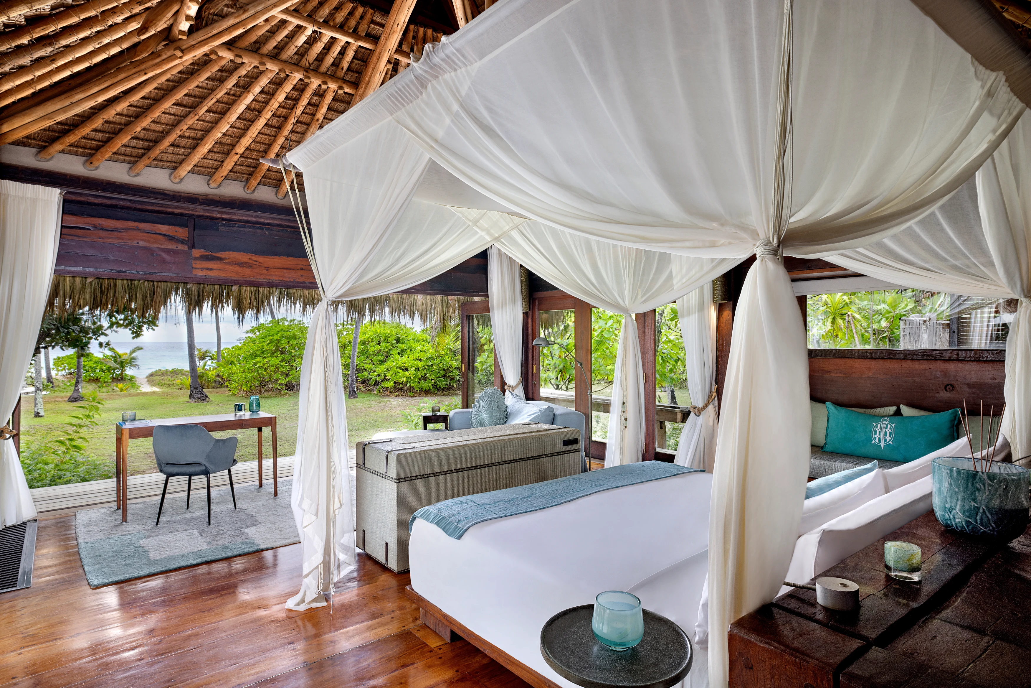 SC - North Island - Beachfront Villa - Master Bedroom.webp