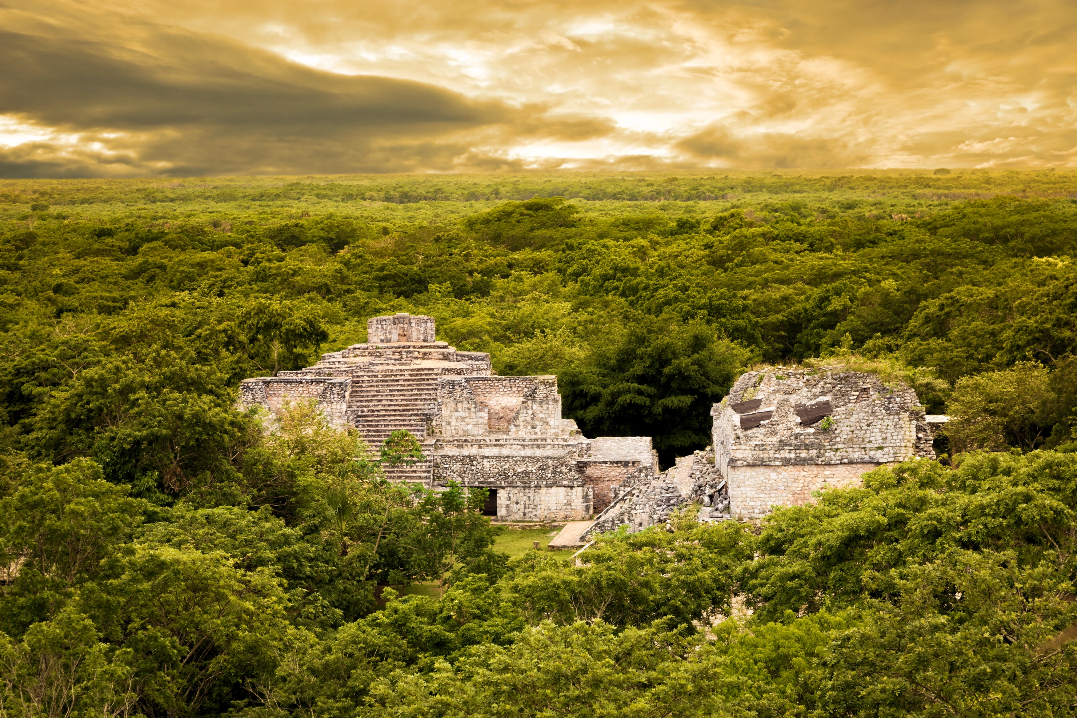 MX-Shutterstock-Ruine-Ek Balam-Yucatan.webp
