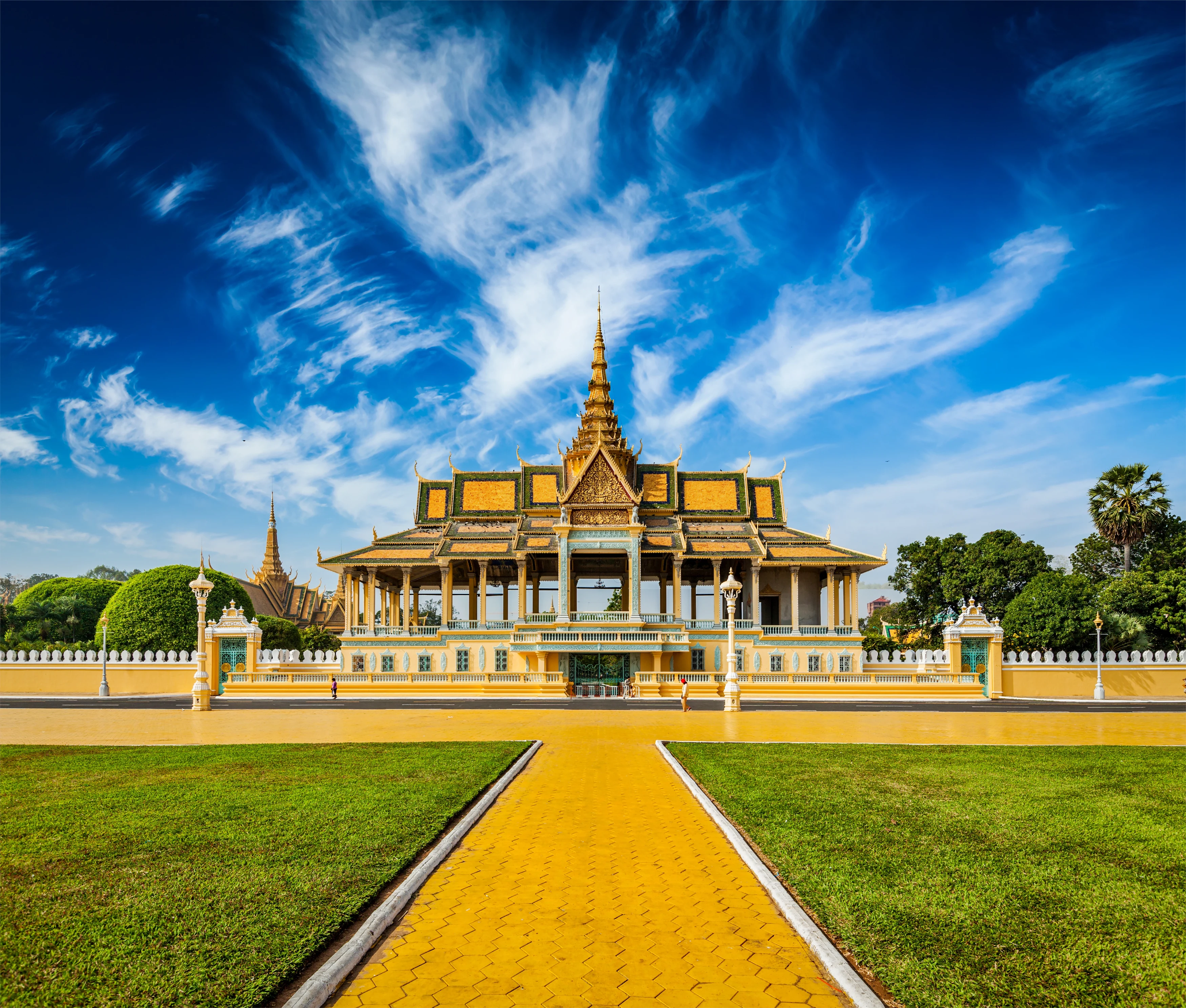 KH - Excursie - iStock Phnom Penh Royal Palace.webp