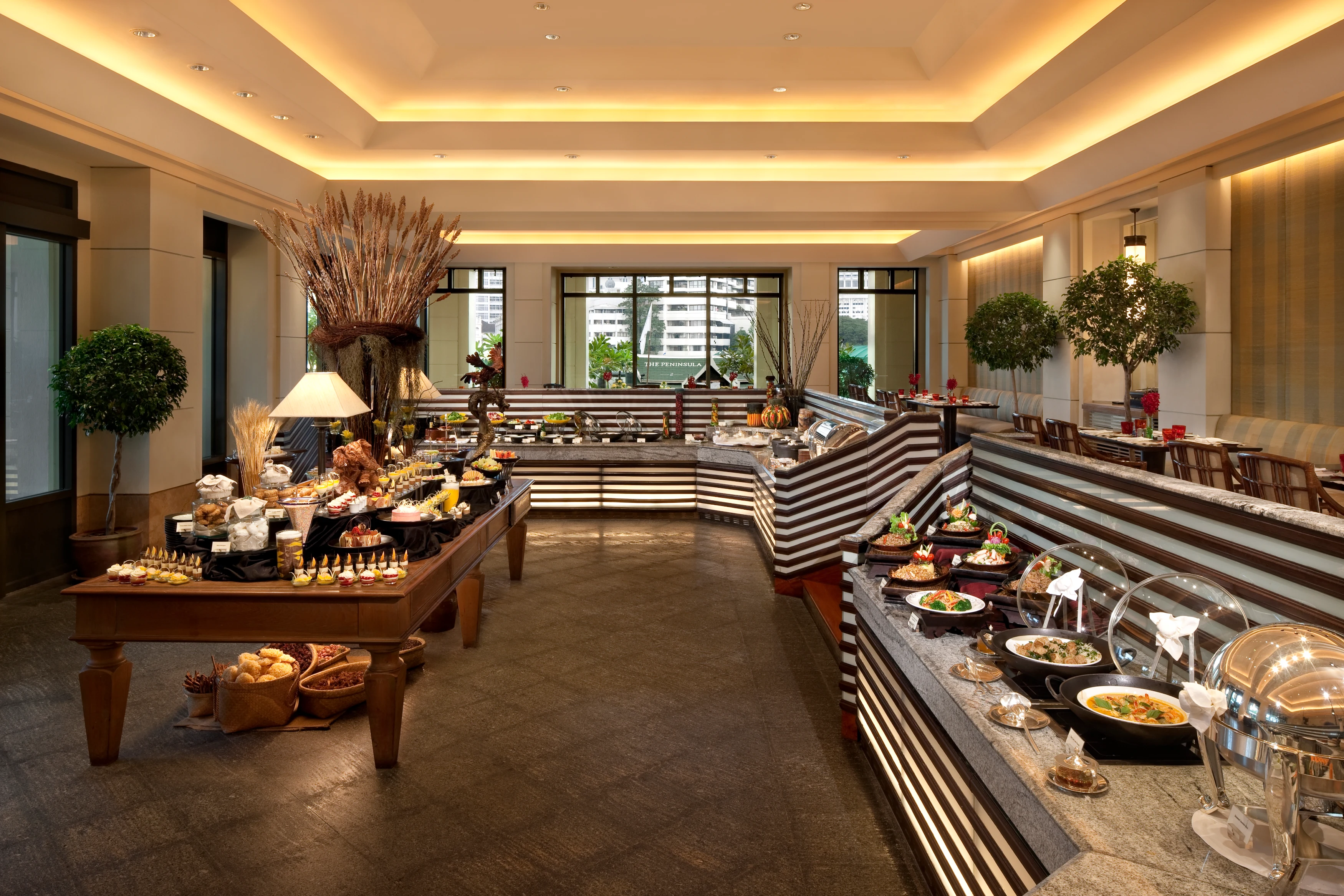 TH - The Peninsula Bangkok - Buffet.webp