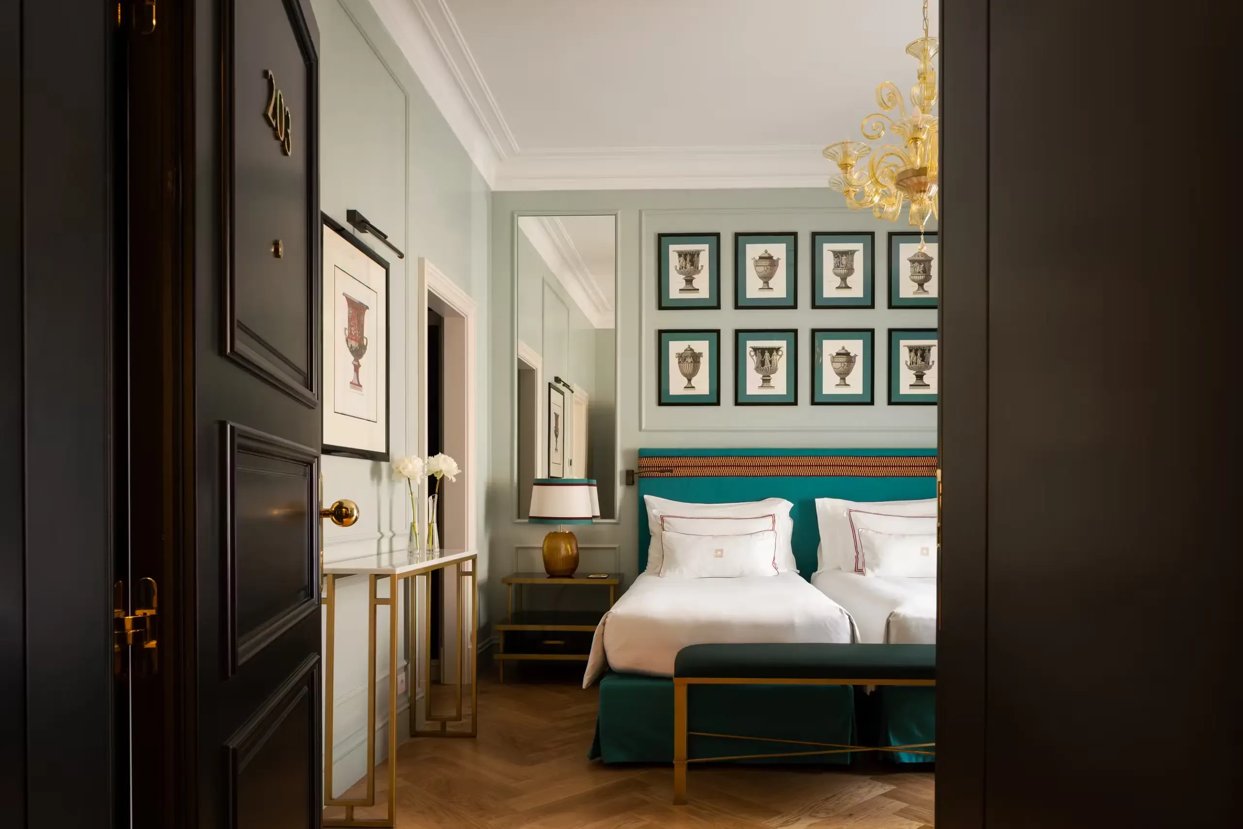IT - Palazzo Ripetta - family room.webp