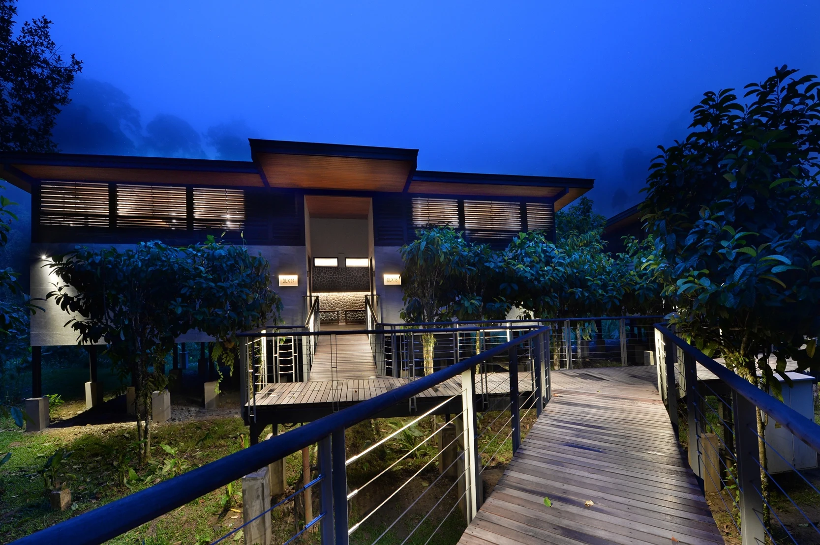 MY - Premium Deluxe- Exterior 1.webp