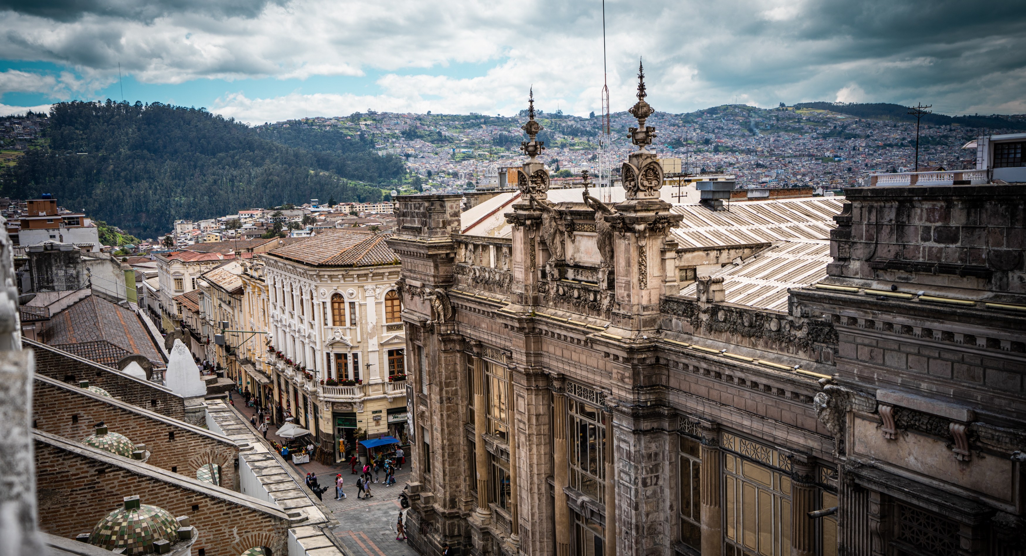 EC - Quito - Bank.jpg