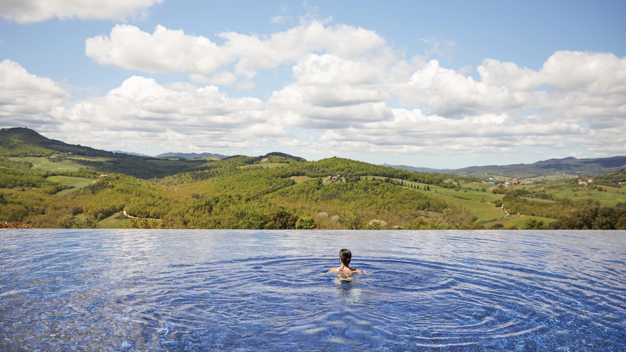 IT-Accommodatie-Castello di Casole - Pool.jpg