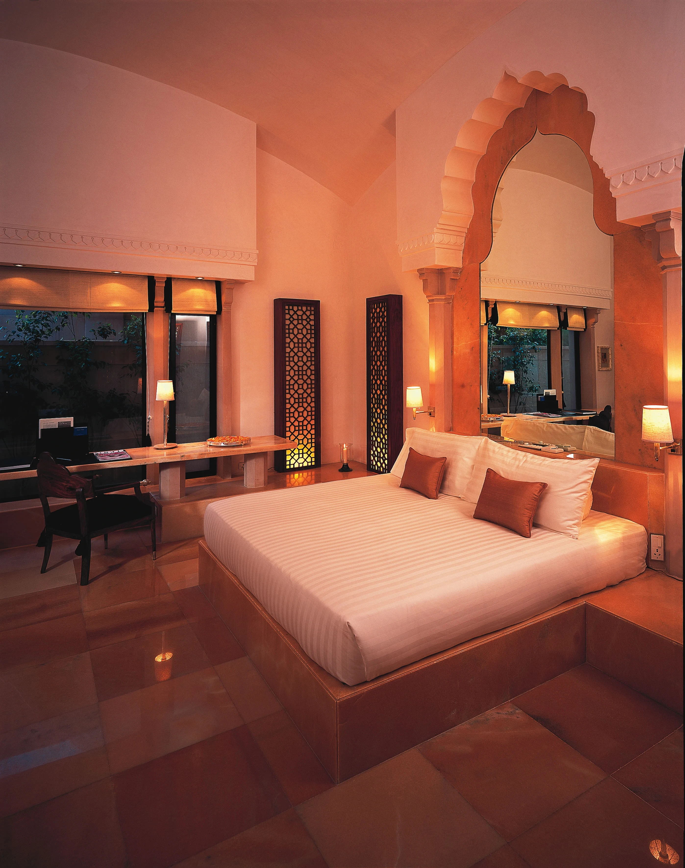 IN - Amanbagh - Bedroom.webp