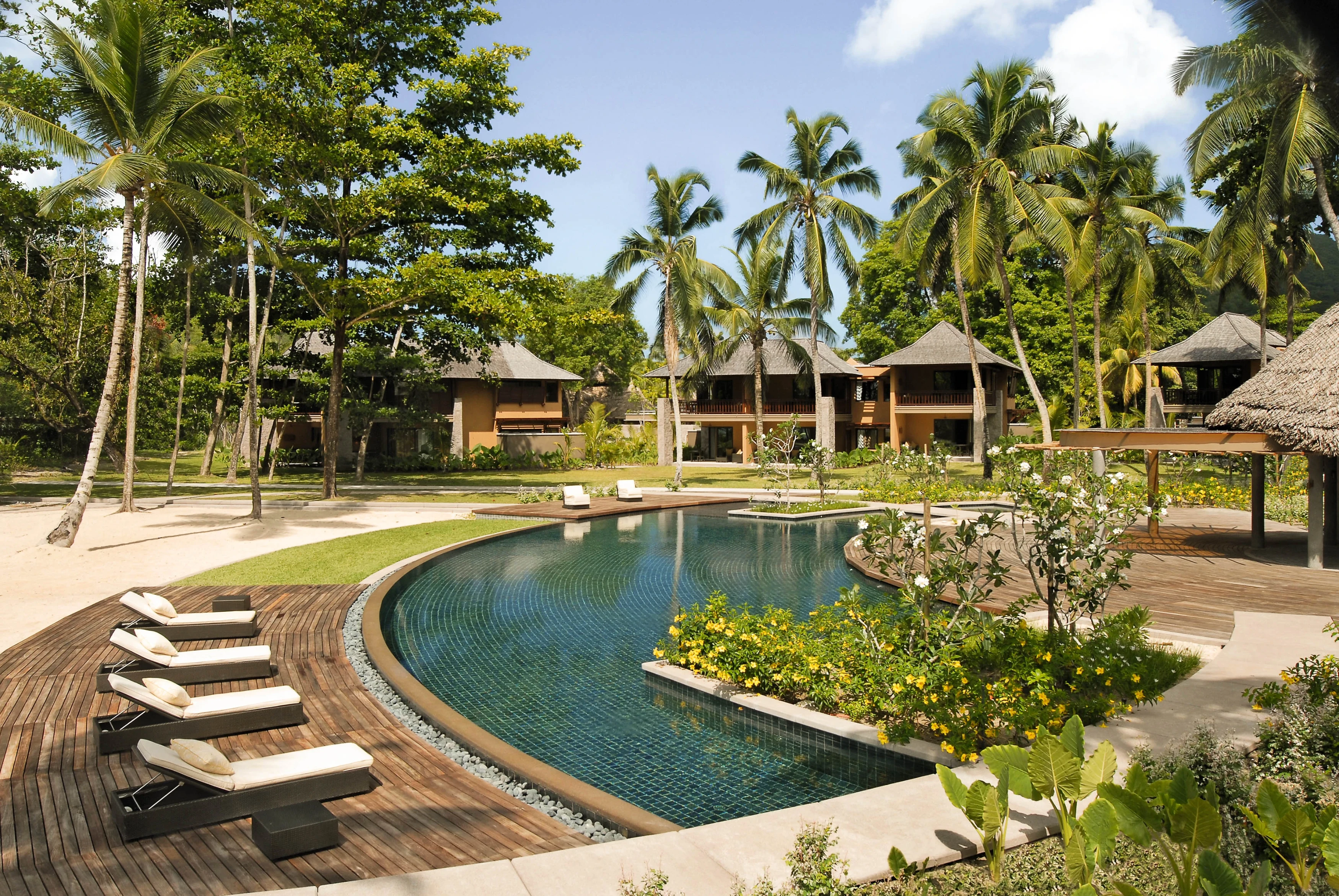 SC-Ephelia-Resort-pool (3).webp