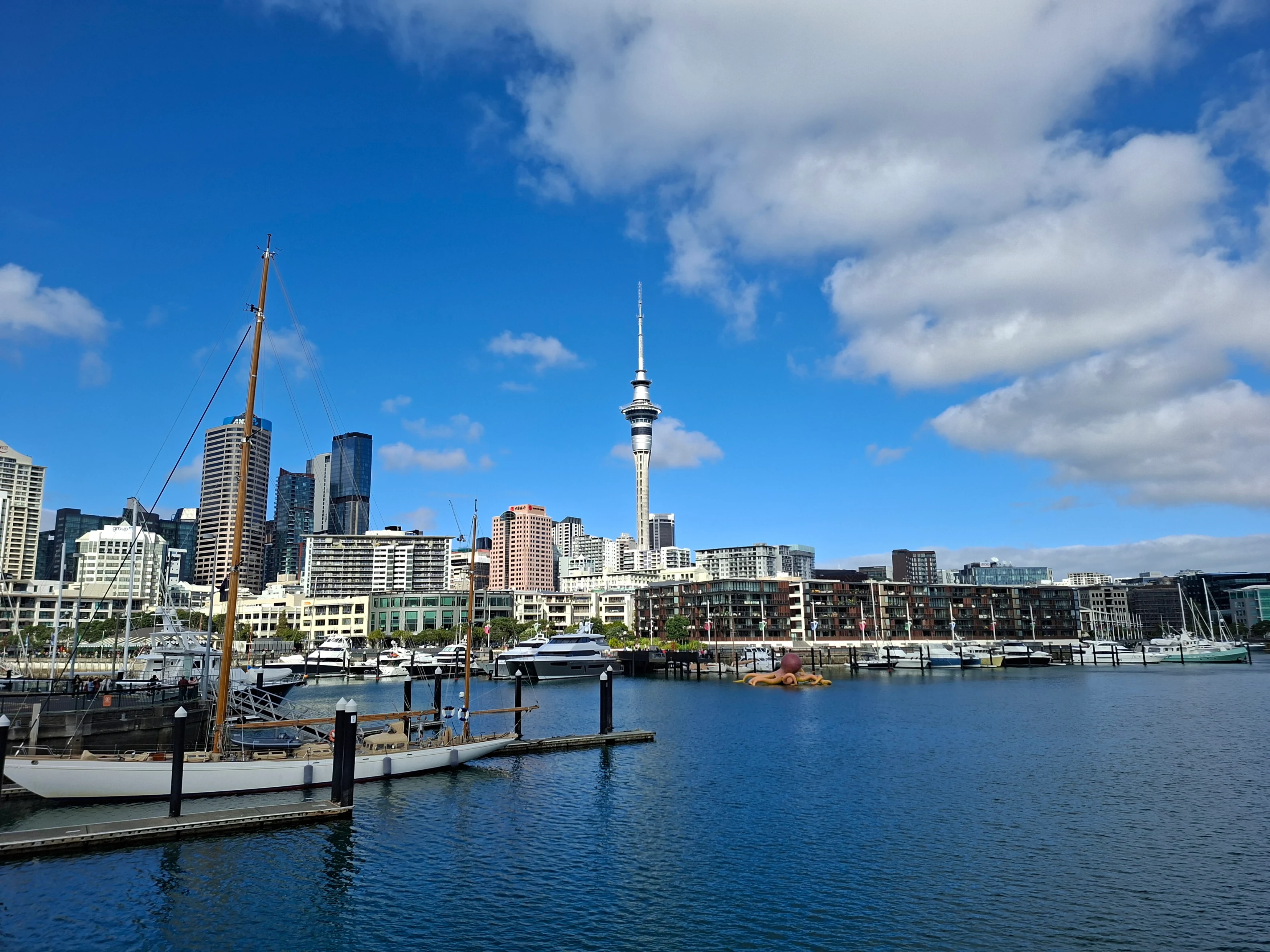 NZ - Famil 2025 - Auckland - harbour.webp