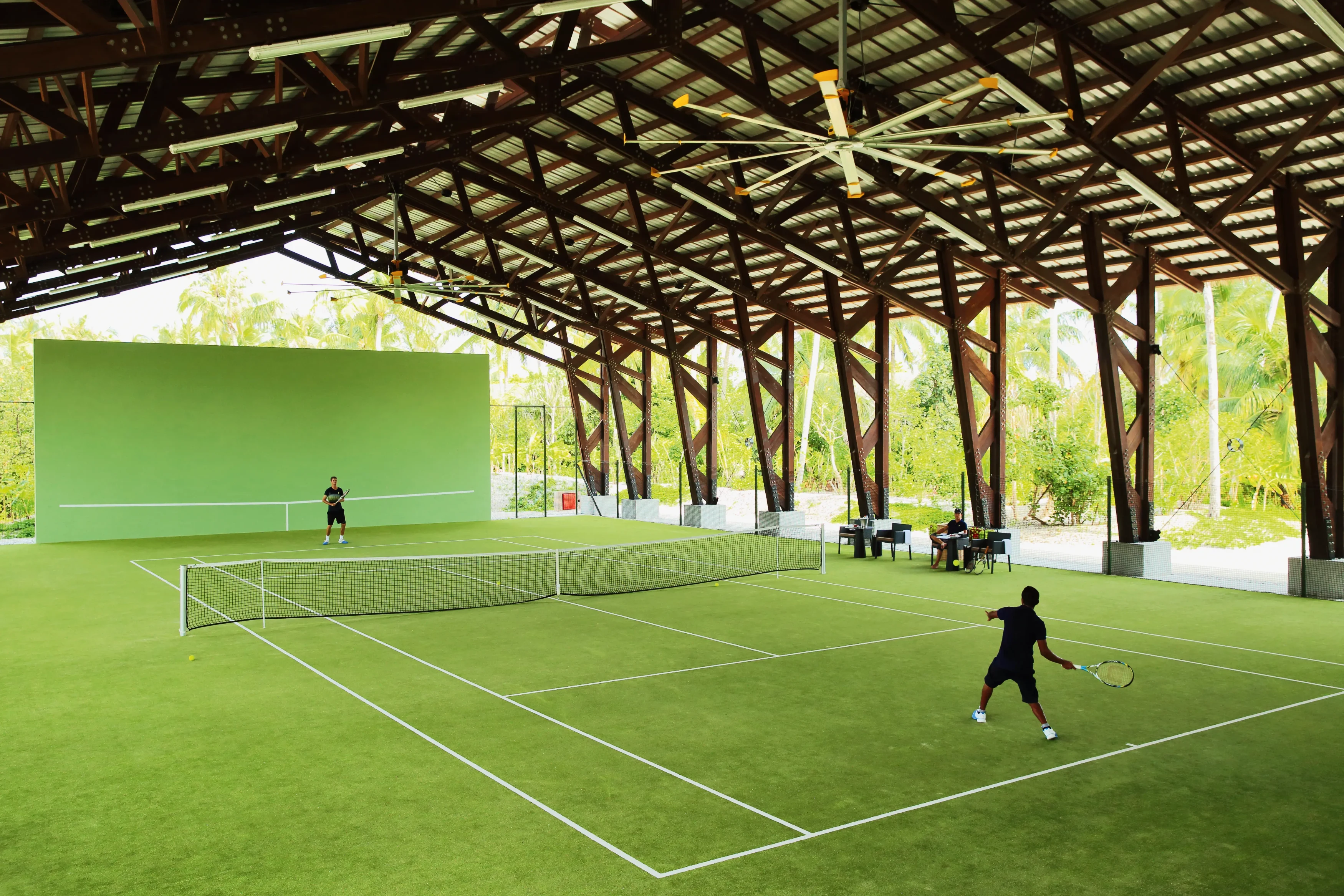 MV - Accommodatie - Velaa Private Island - Covered Tennis Court.webp